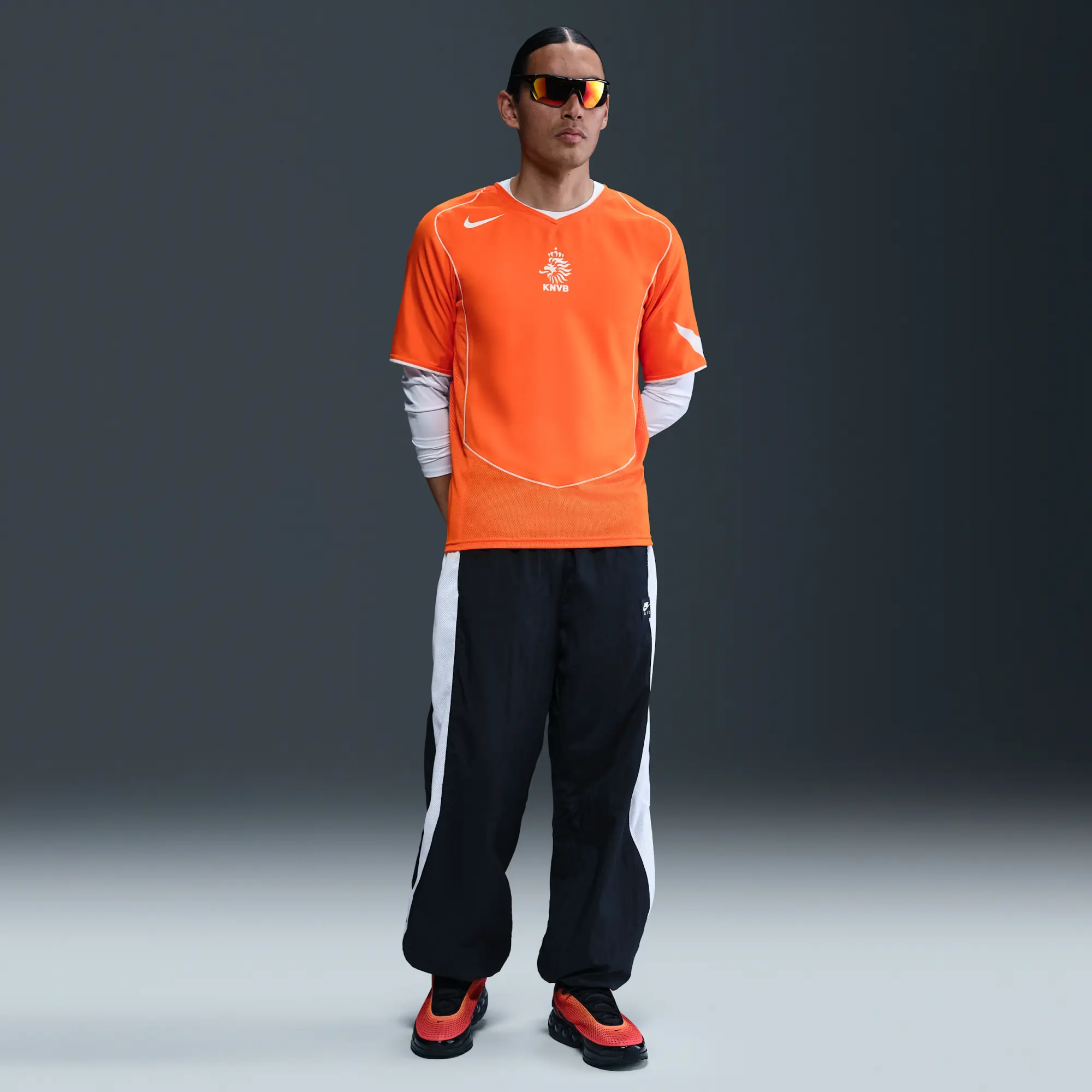 Netherlands 2004 Reissue Men's Nike Football Replica Shirt - Orange - Polyester