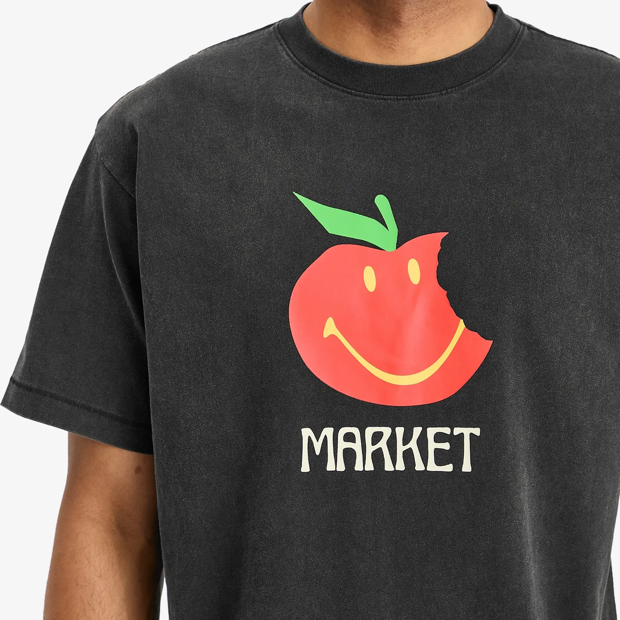 MARKET Men's Smiley Honeycrisp T-Shirt Washed-Black