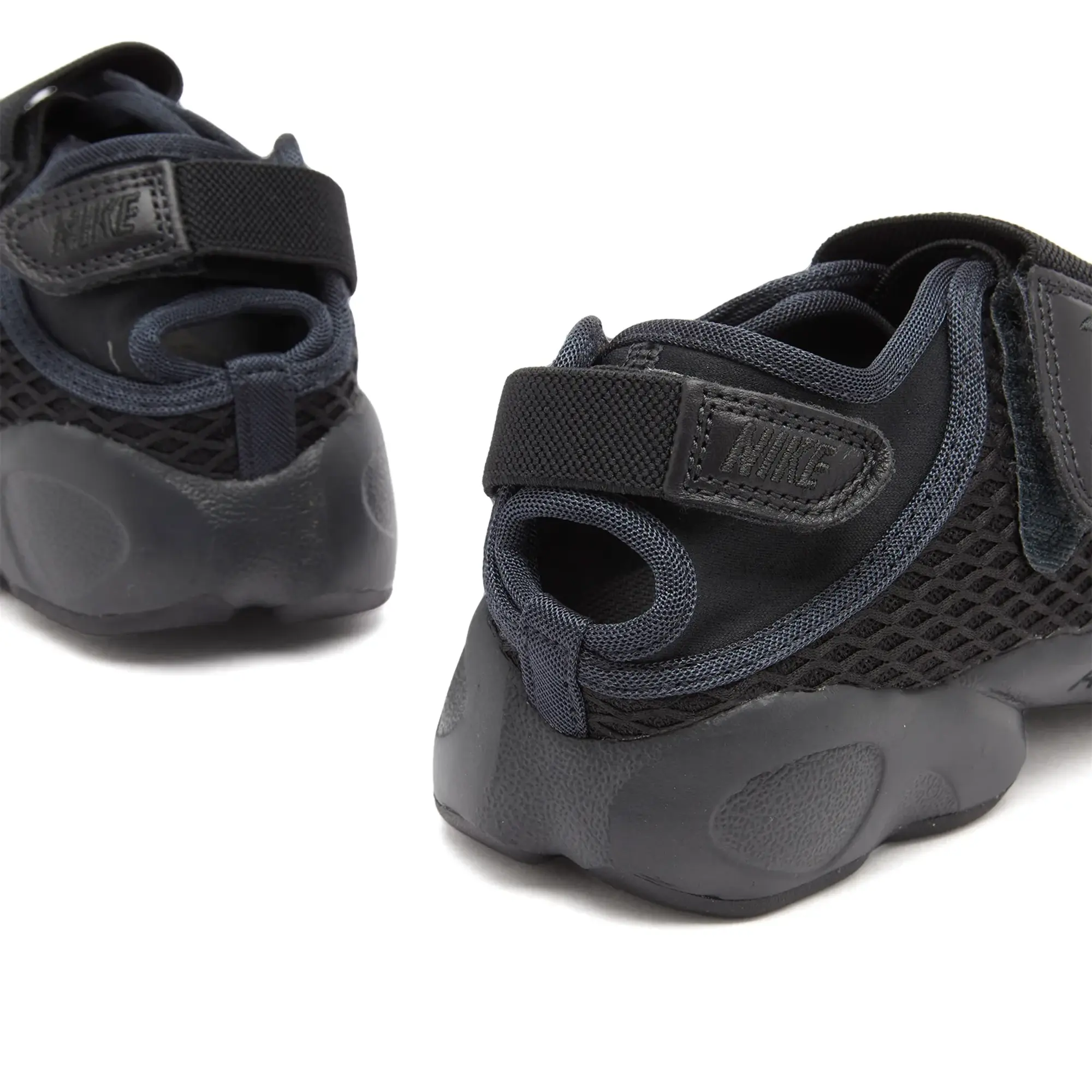 Nike Women's Air Rift Lace W Sneaker Off Noir
