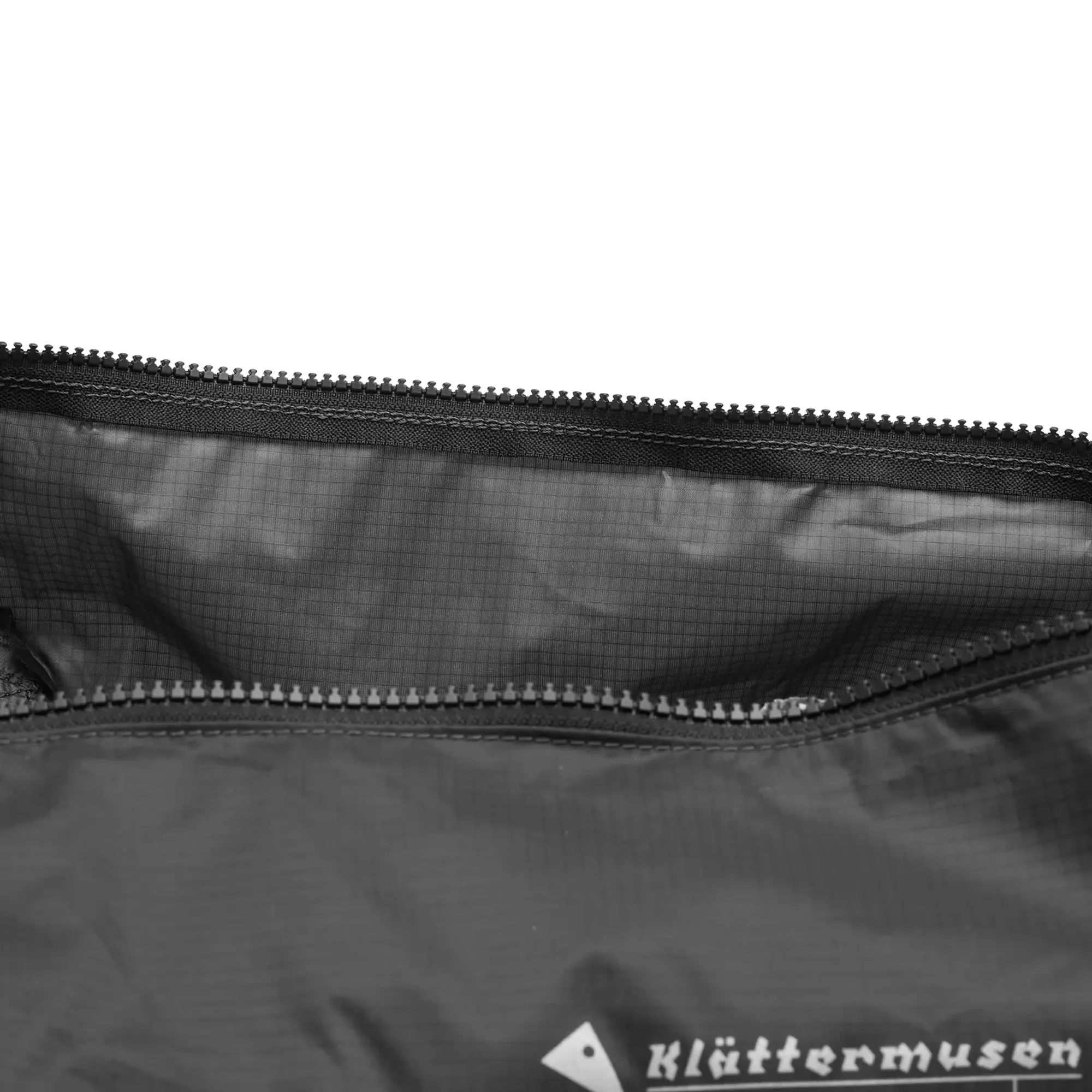 Klättermusen Vigrid Duffelbag 40L Raven