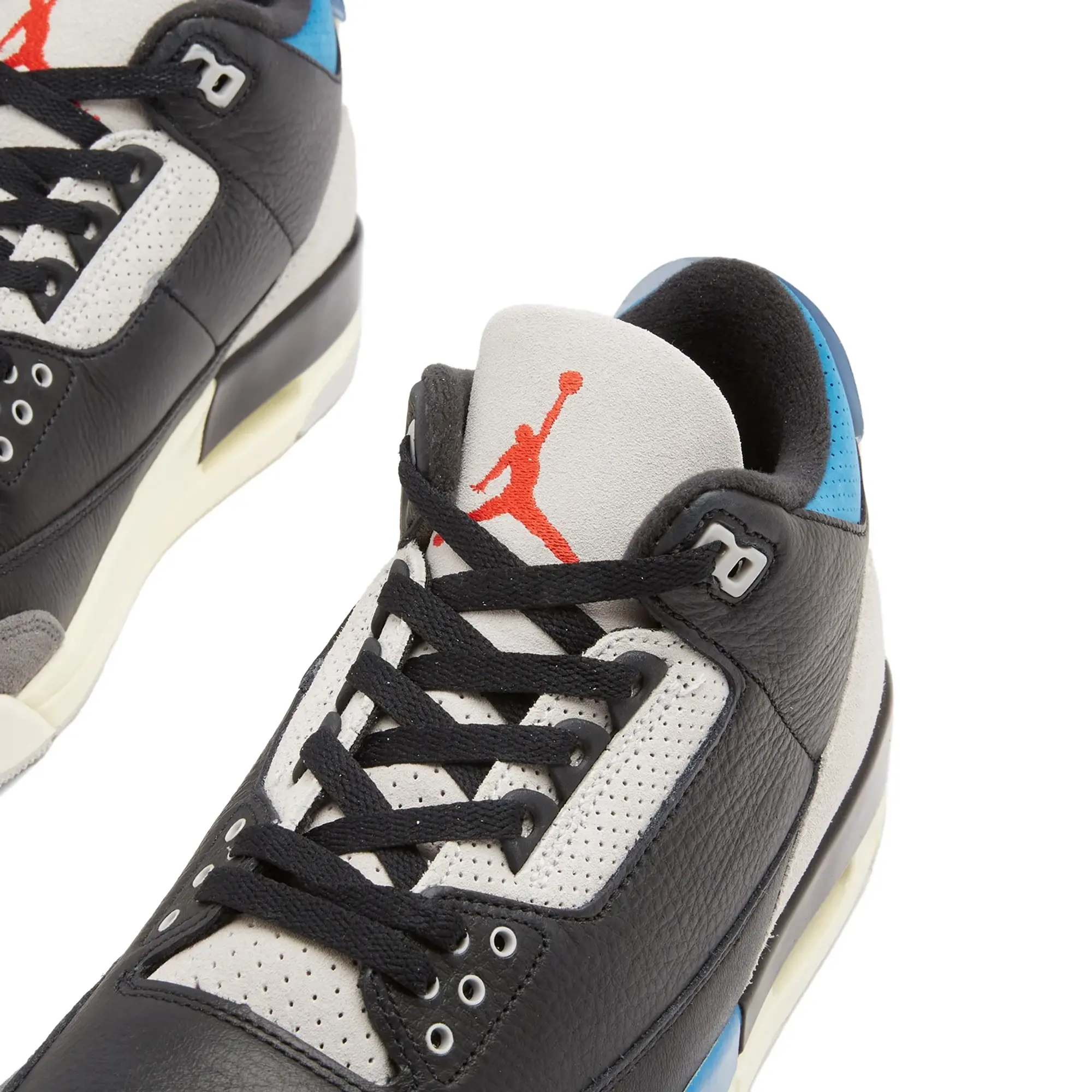 Air Jordan 3 OG "Rare Air"
