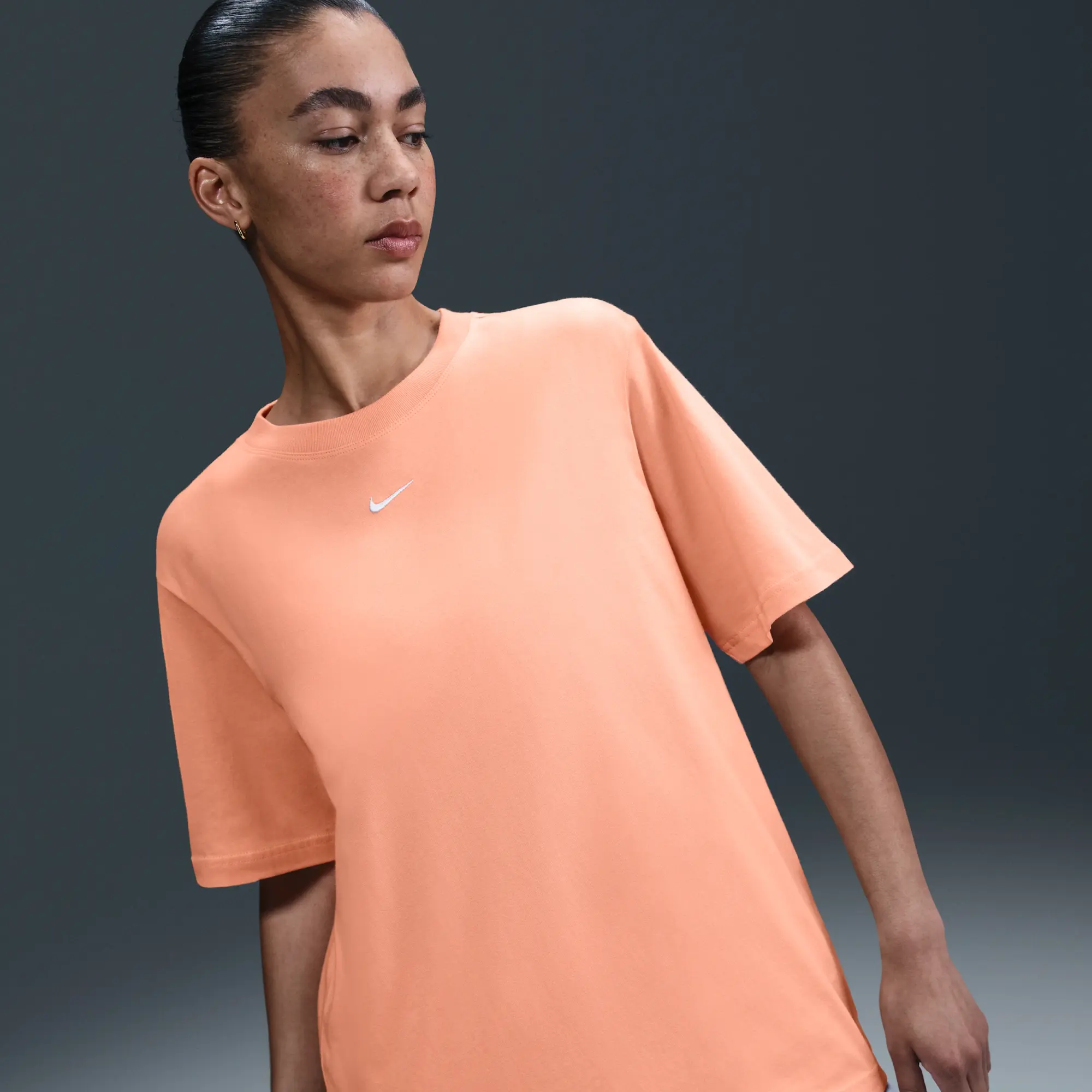 Nike Sportswear Essential Women's T-Shirt - Orange - Cotton