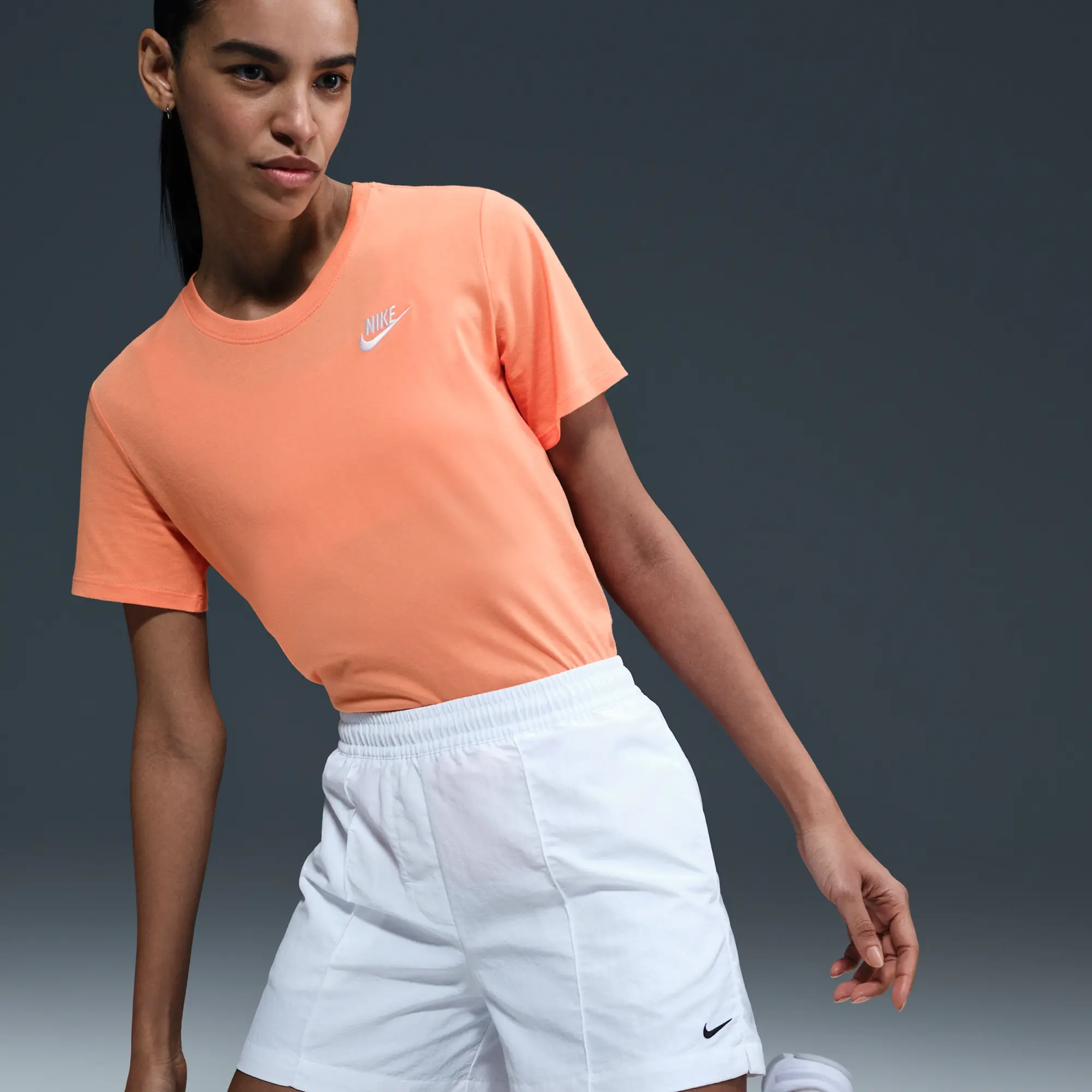 Nike Sportswear Club Essentials Women's T-Shirt - Orange - Cotton/Polyester