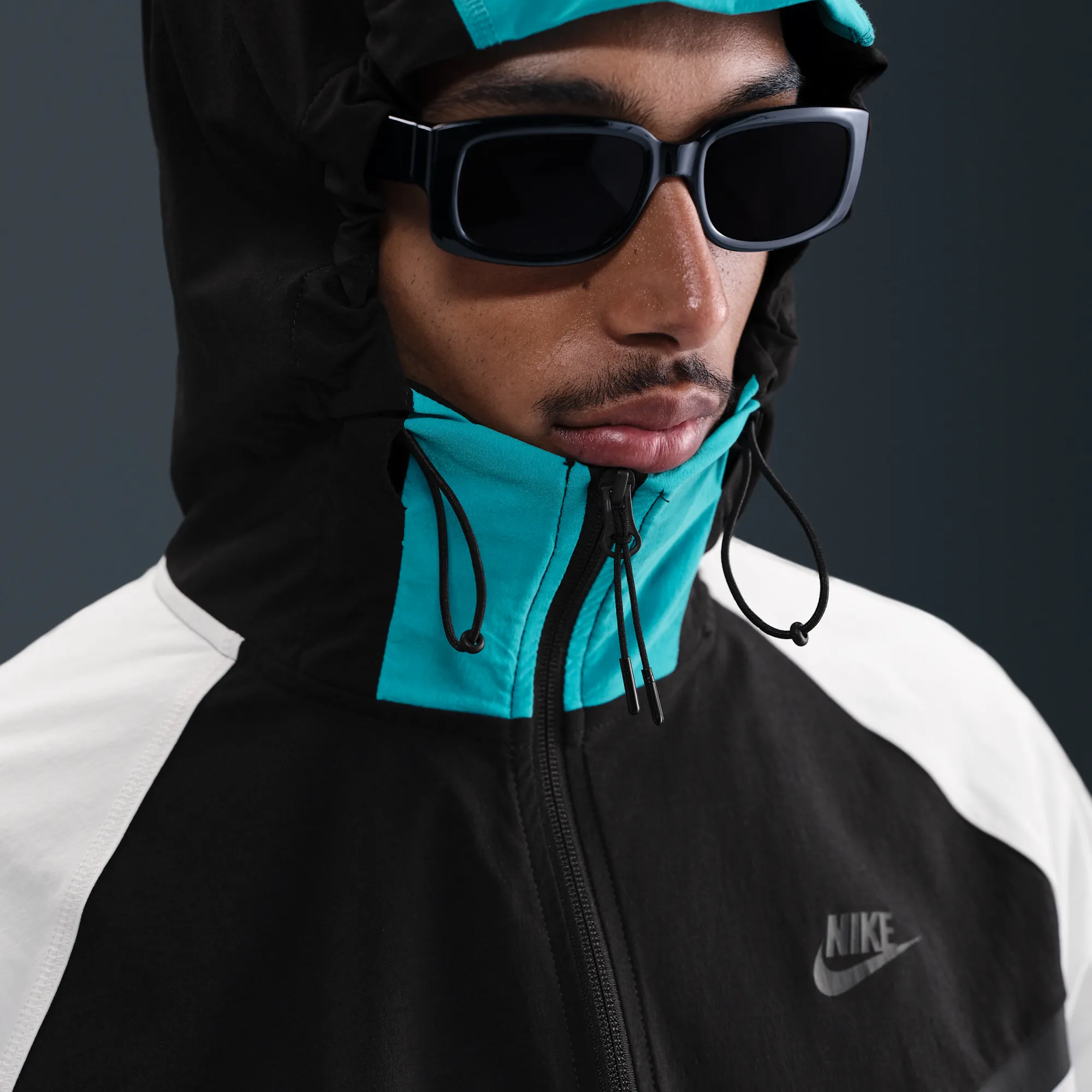 Nike Tech Men's Woven Windrunner Full-Zip Jacket - Black - Nylon