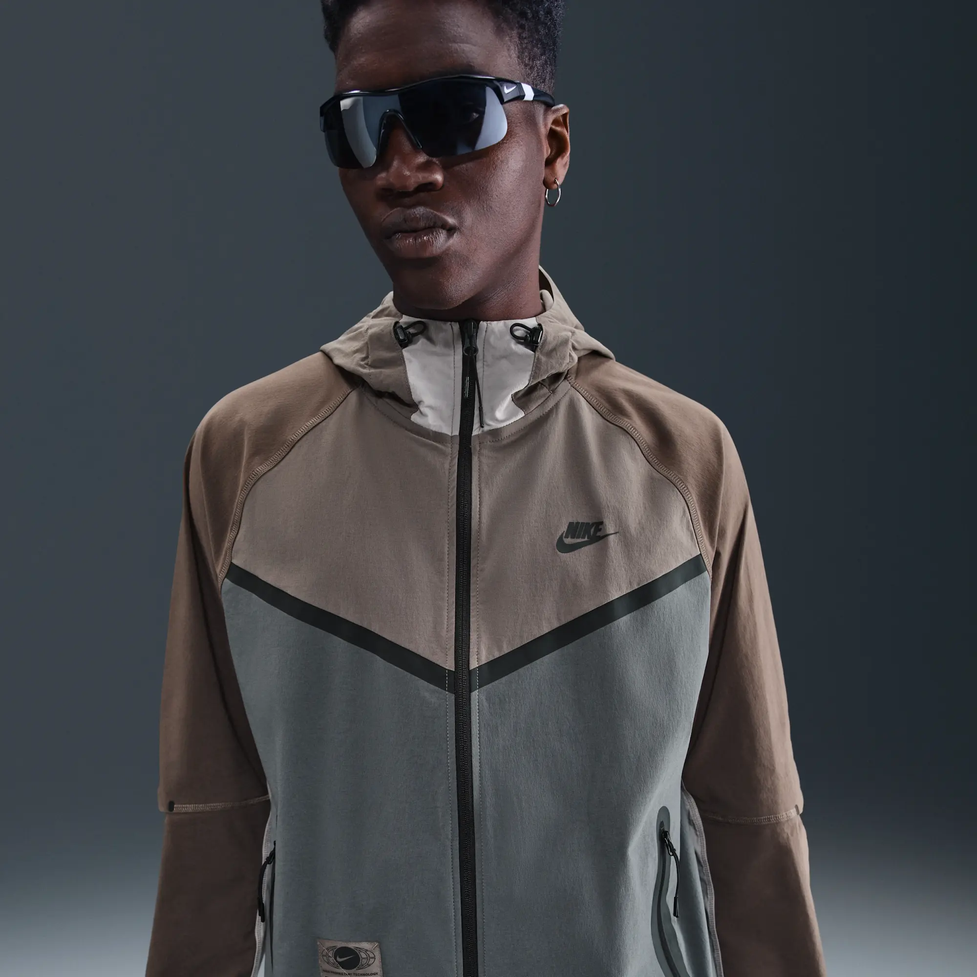Nike Tech Men's Woven Windrunner Full-Zip Jacket - Grey - Nylon/Elastane