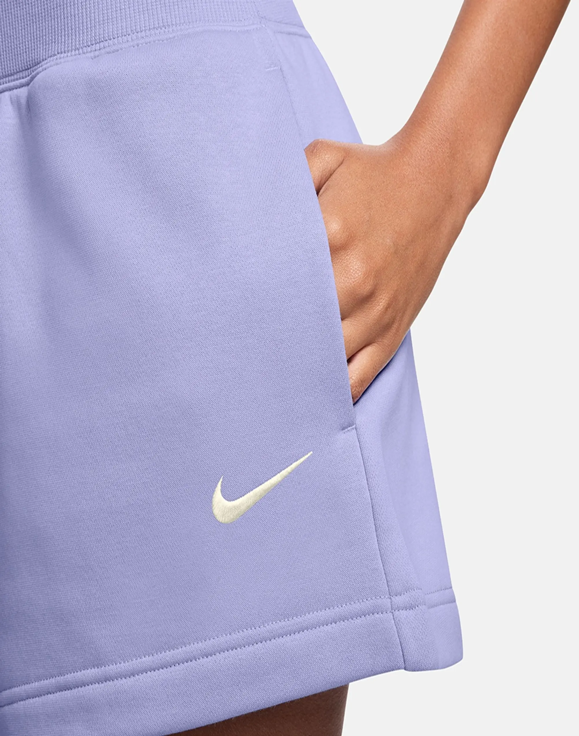 Women's Nike Phoenix Fleece Shorts in Purple 