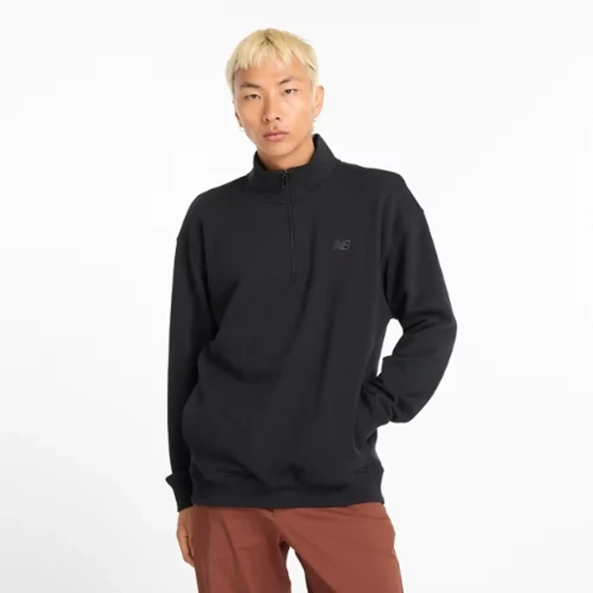 New Balance Men's Athletics Fleece 1/2 Zip in Black Cotton Fleece