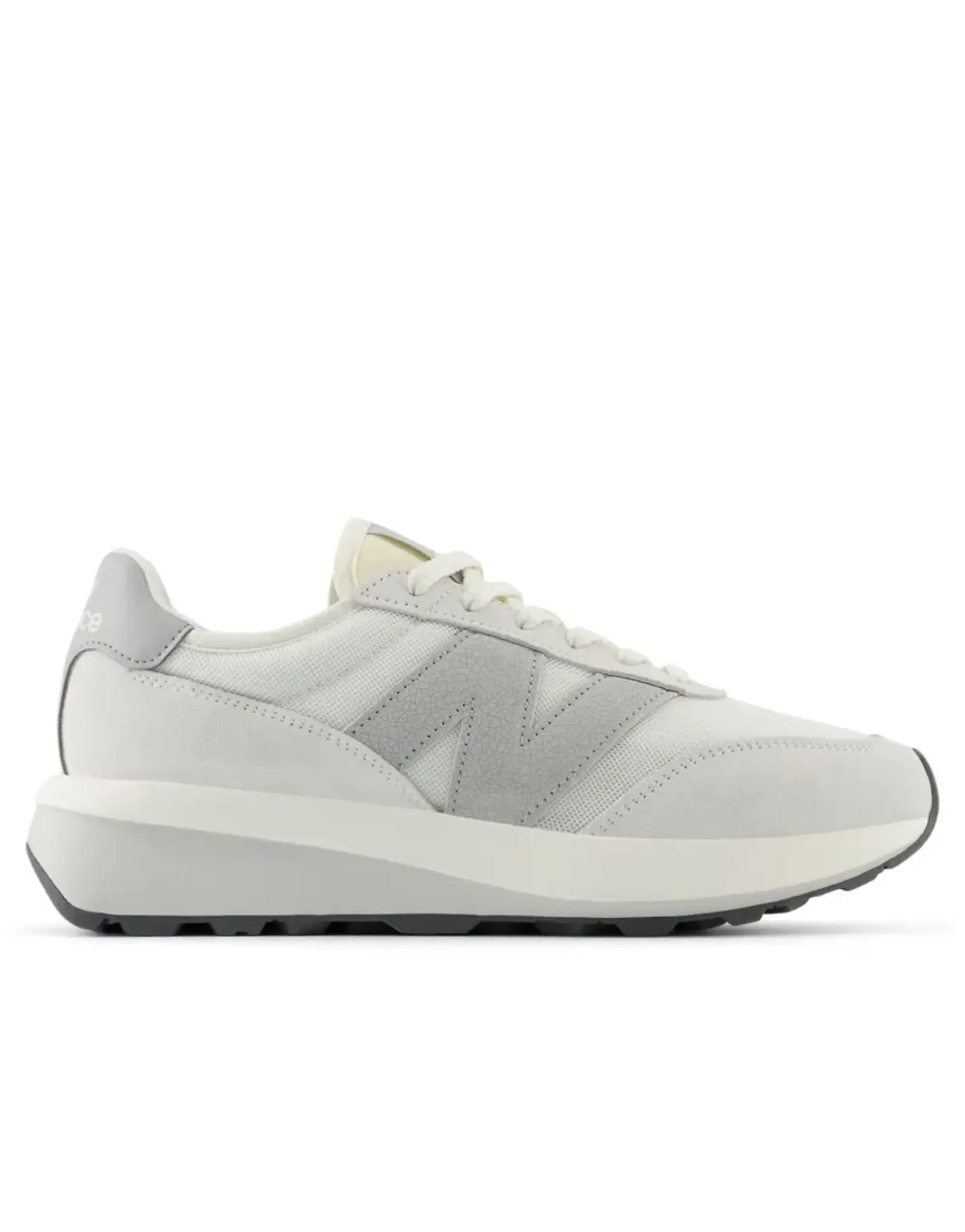 New Balance 370 Trainers