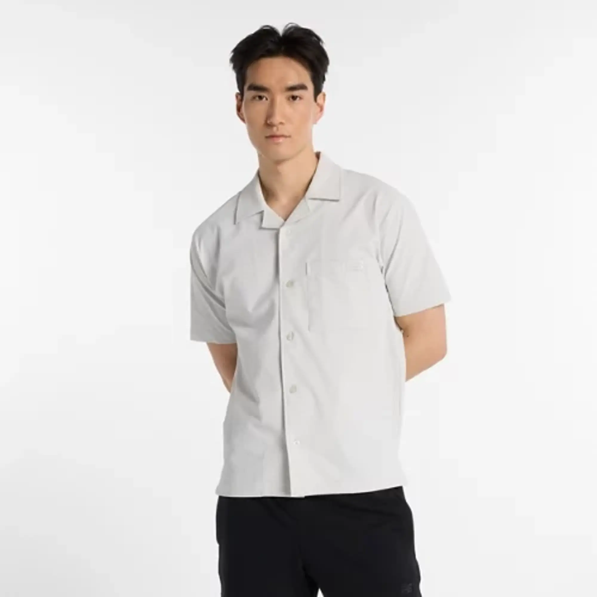 New Balance Men's Seersucker Button Up Short Sleeve in Grey Polywoven