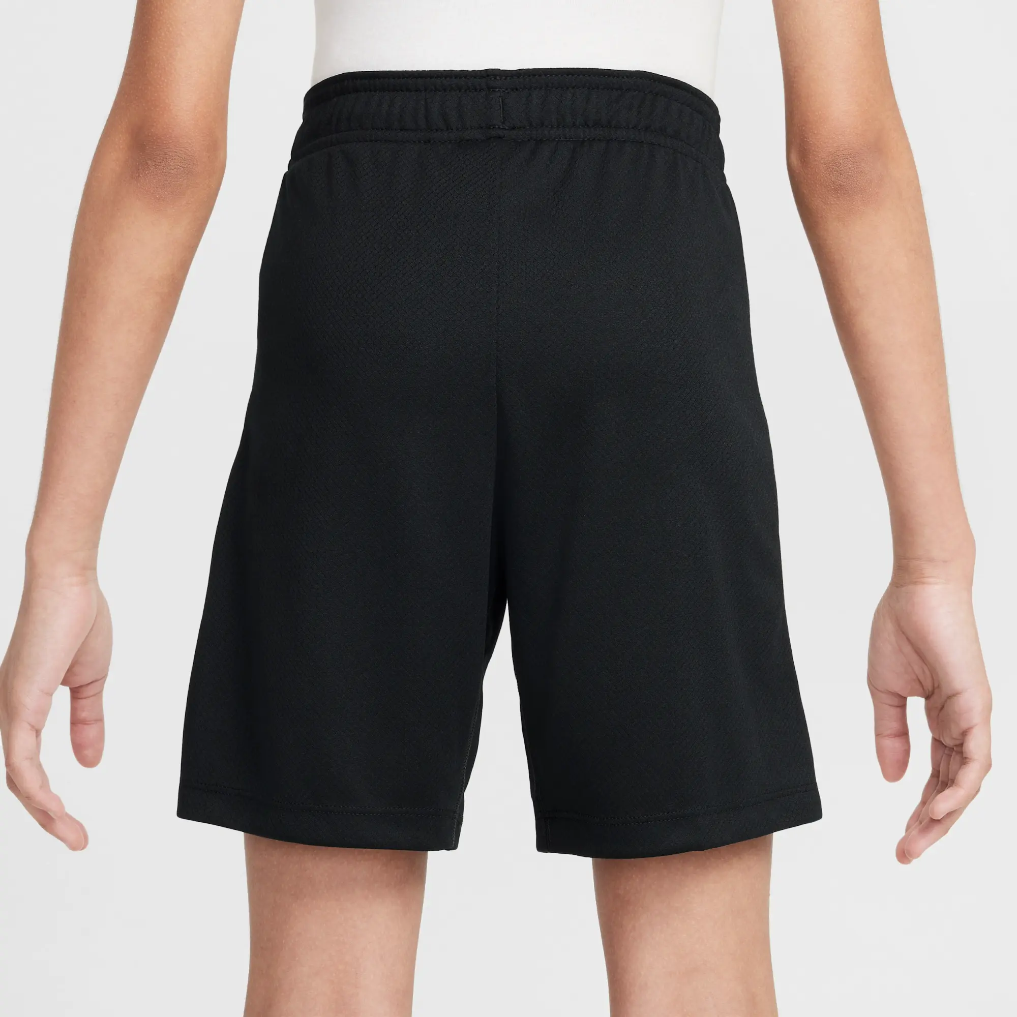 Nike Dri-FIT Strike Older Kids' Football Shorts - Black - Recycled Polyester
