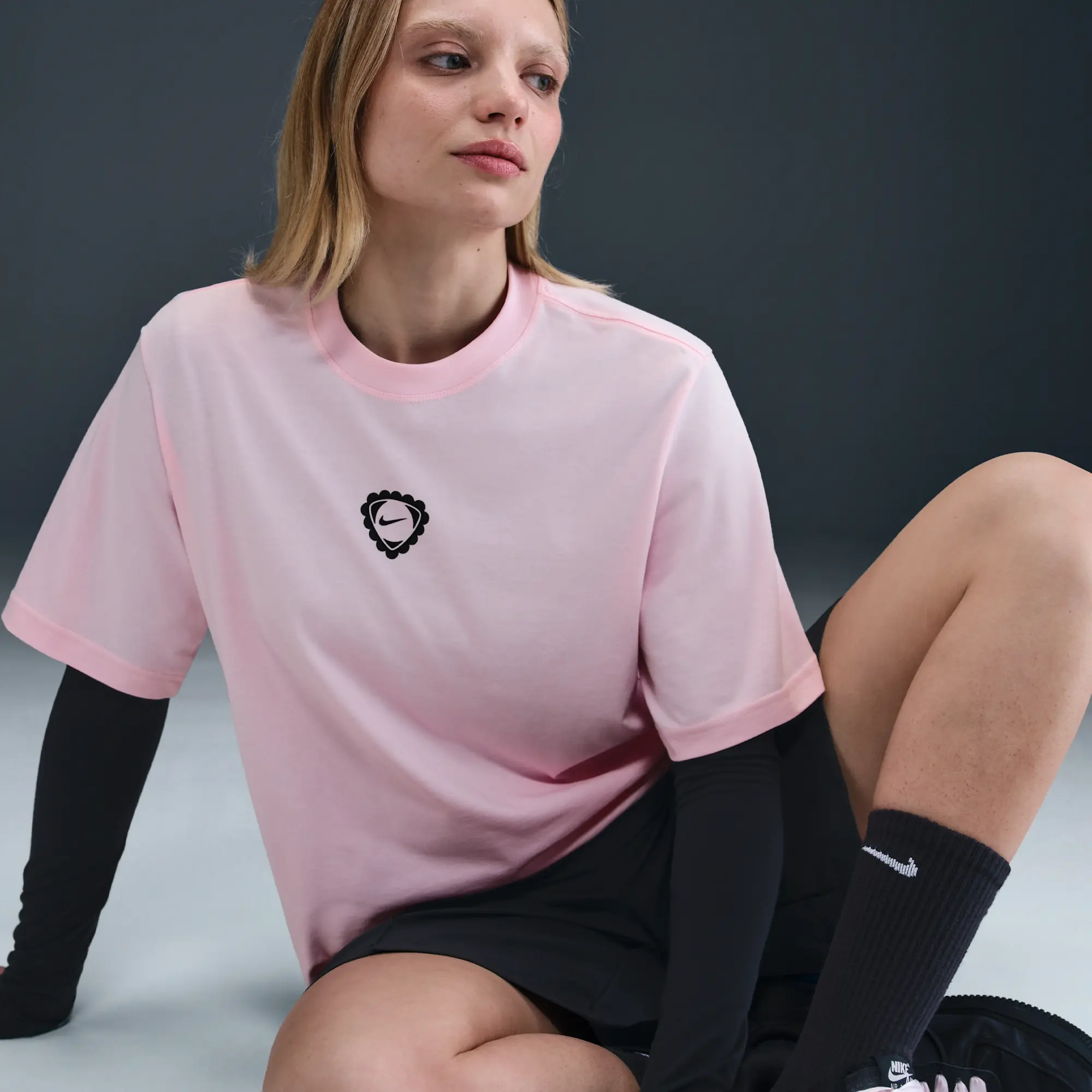 Nike Sportswear Women's T-Shirt - Pink - Cotton