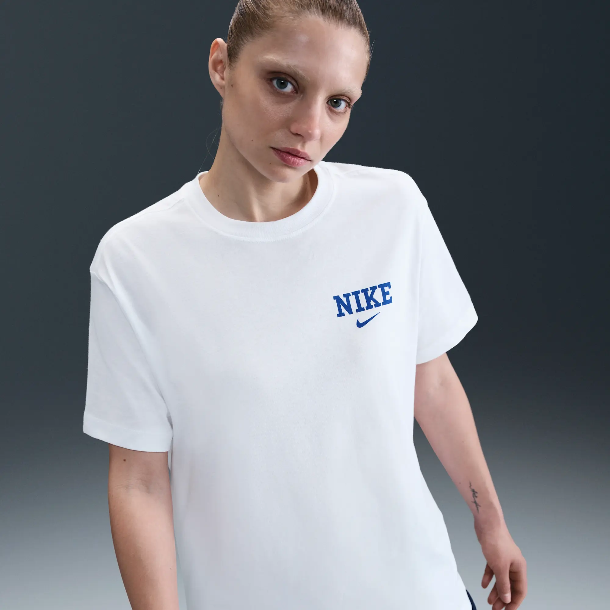 Nike Sportswear Women's T-shirt - White - Cotton
