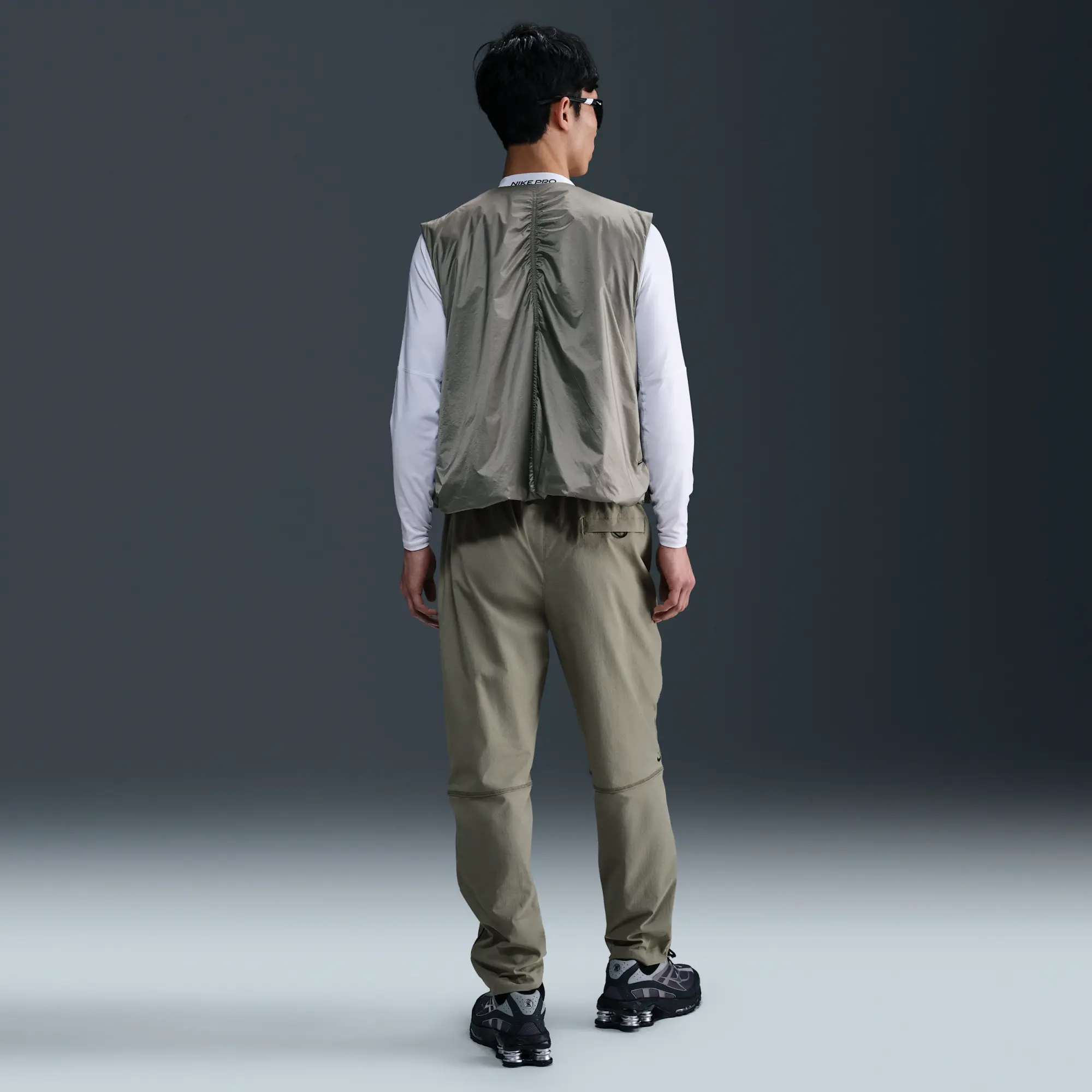 Nike Tech Men's Woven Trousers - Green - Nylon/Elastane