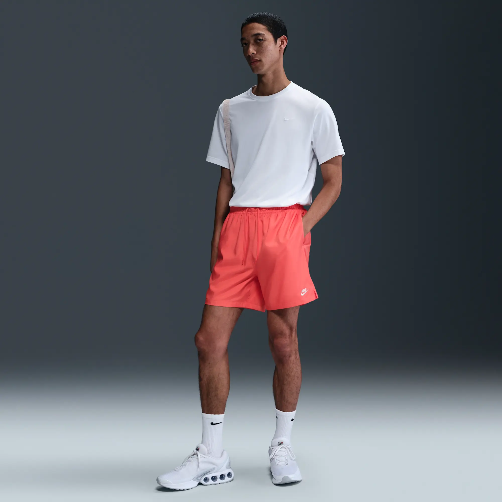 Nike Club Men's Woven Flow Shorts - Orange - Polyester