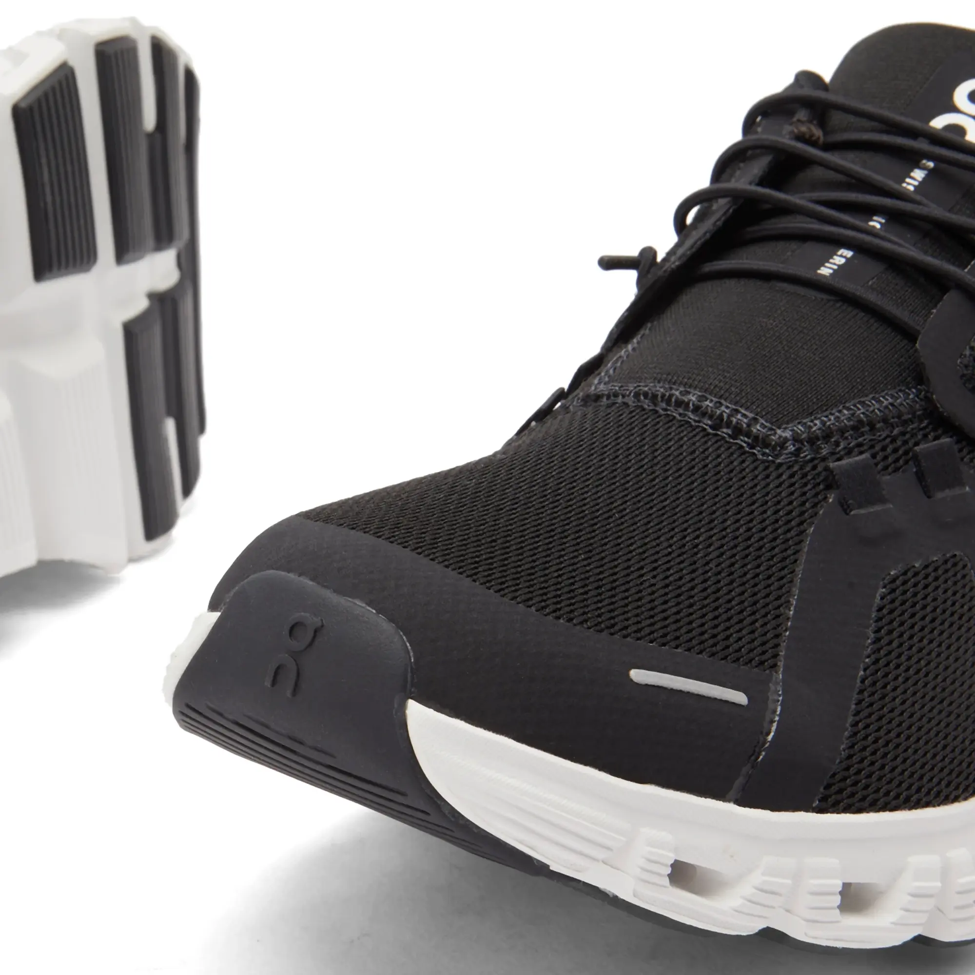 ON Women's Cloud 6 Sneaker Black/White