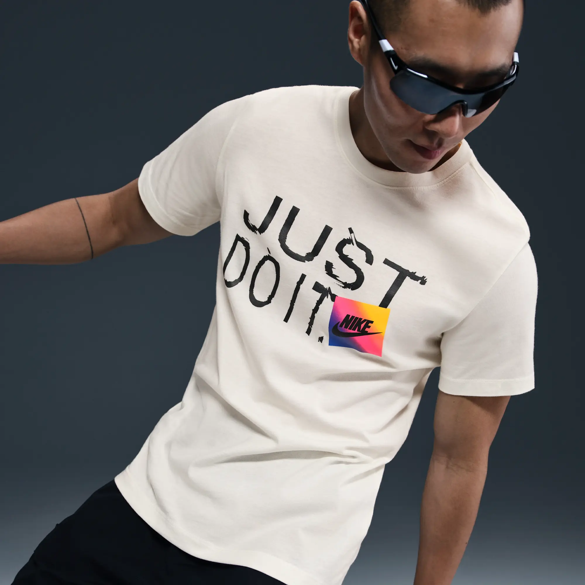 Nike Sportswear Men's T-Shirt - White