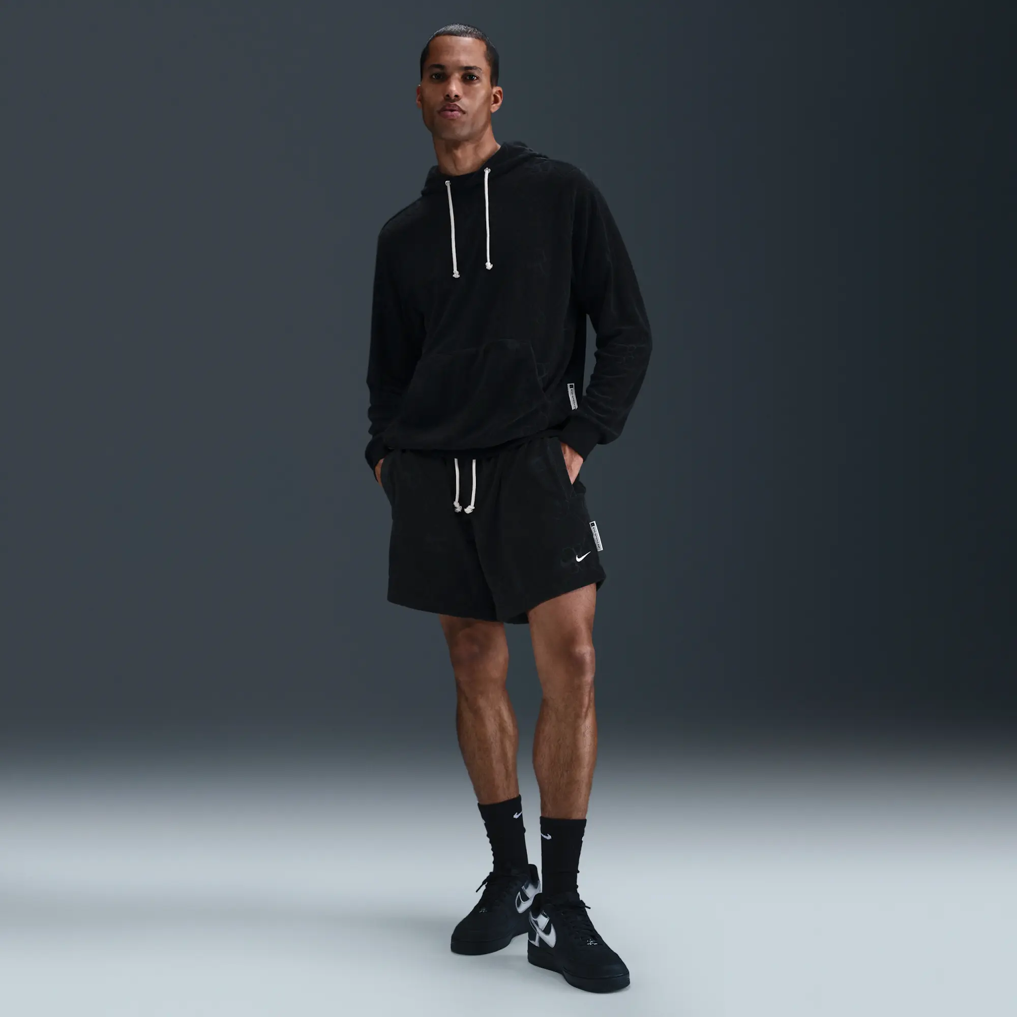 Nike Standard Issue Men's Dri-FIT 15cm (approx.) Basketball Shorts - Black - Polyester/Cotton