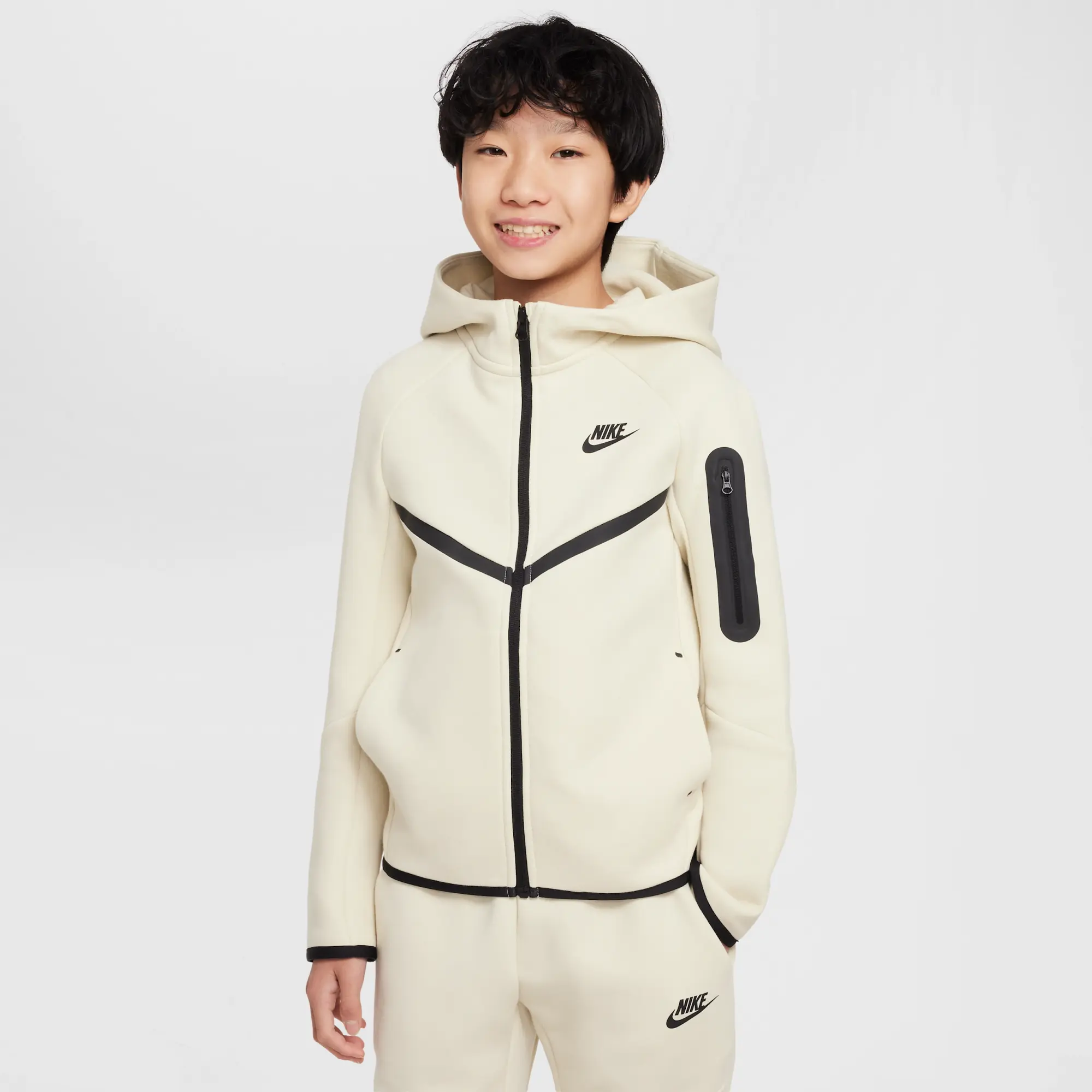 Nike Sportswear Tech Fleece Older Kids' Full-Zip Hoodie - Brown - Cotton/Polyester