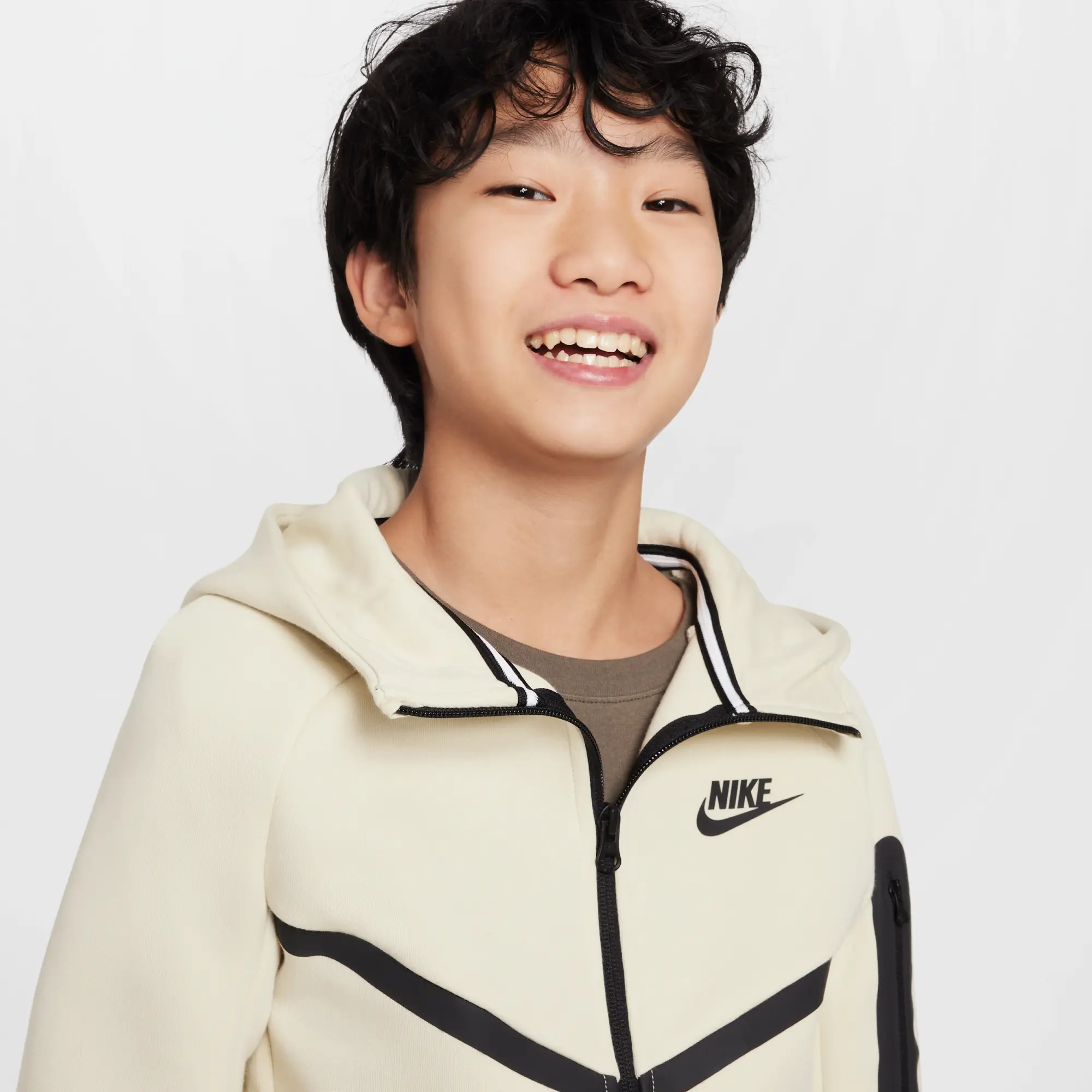 Nike Sportswear Tech Fleece Older Kids' Full-Zip Hoodie - Brown - Cotton/Polyester