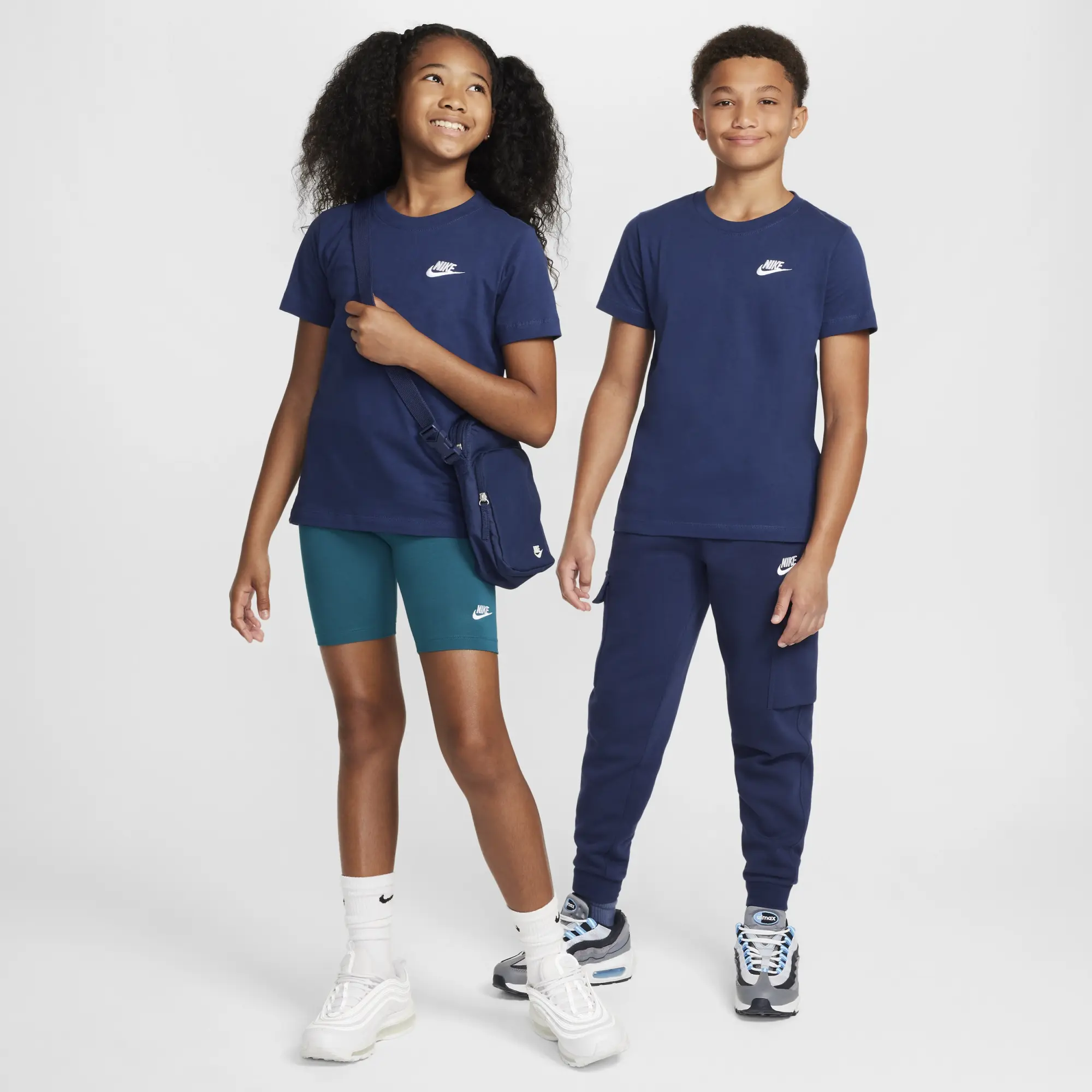 Nike Sportswear Older Kids' T-Shirt - Blue - Cotton