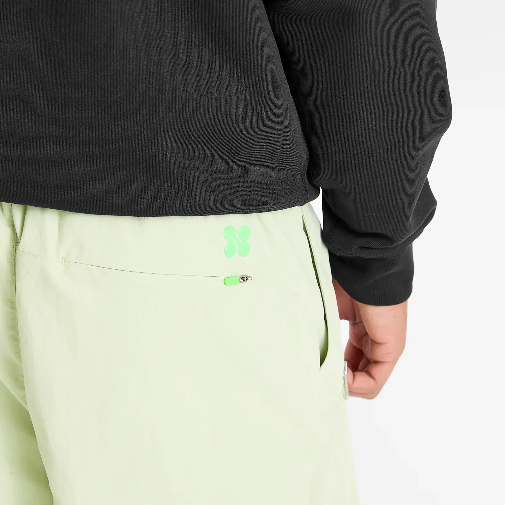 Nike Men's Project F.R.O.G Parachute Pant Olive Aura/Green Strike