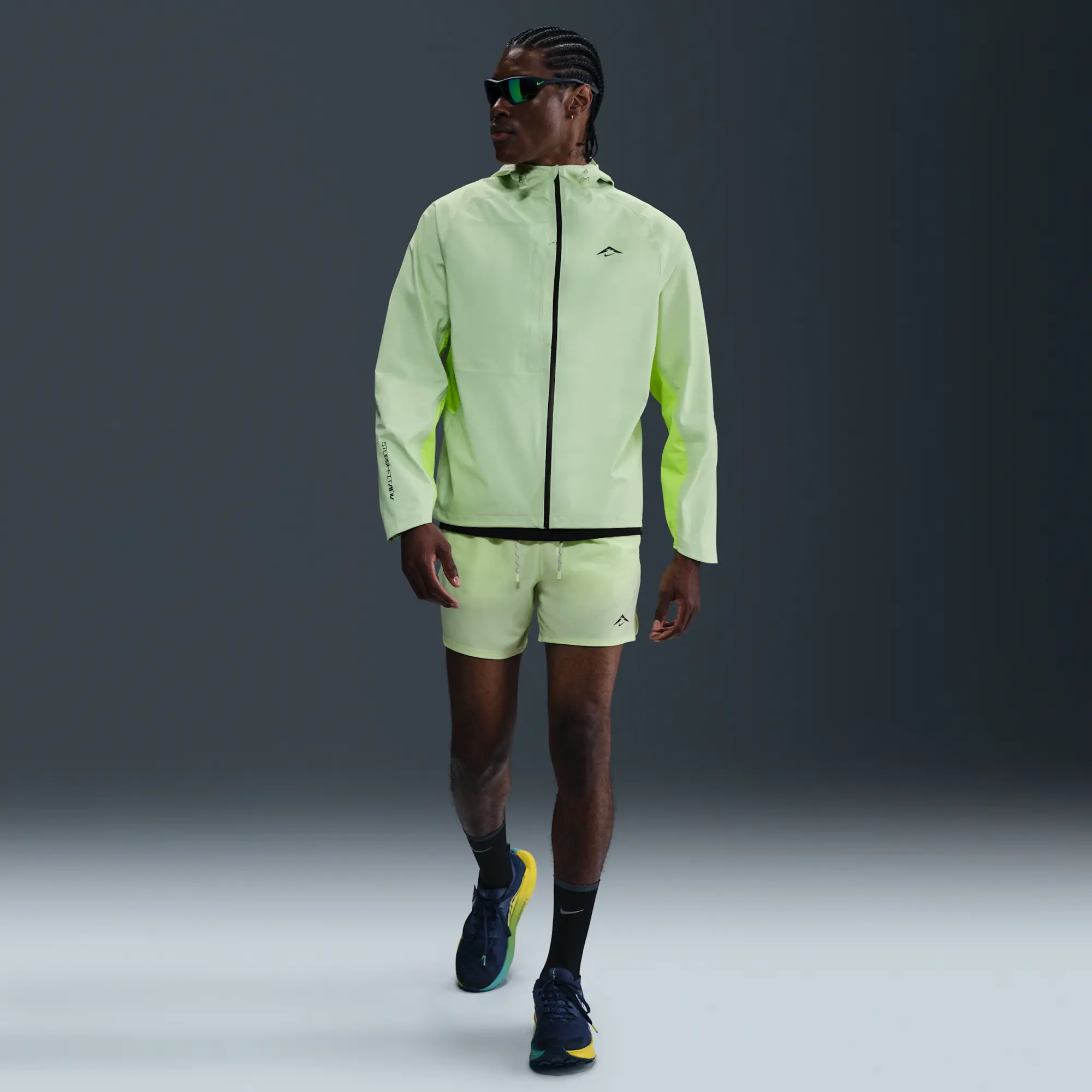 Nike Cosmic Peaks Men's Storm-FIT ADV Running Jacket - Yellow - Recycled Nylon Minimum