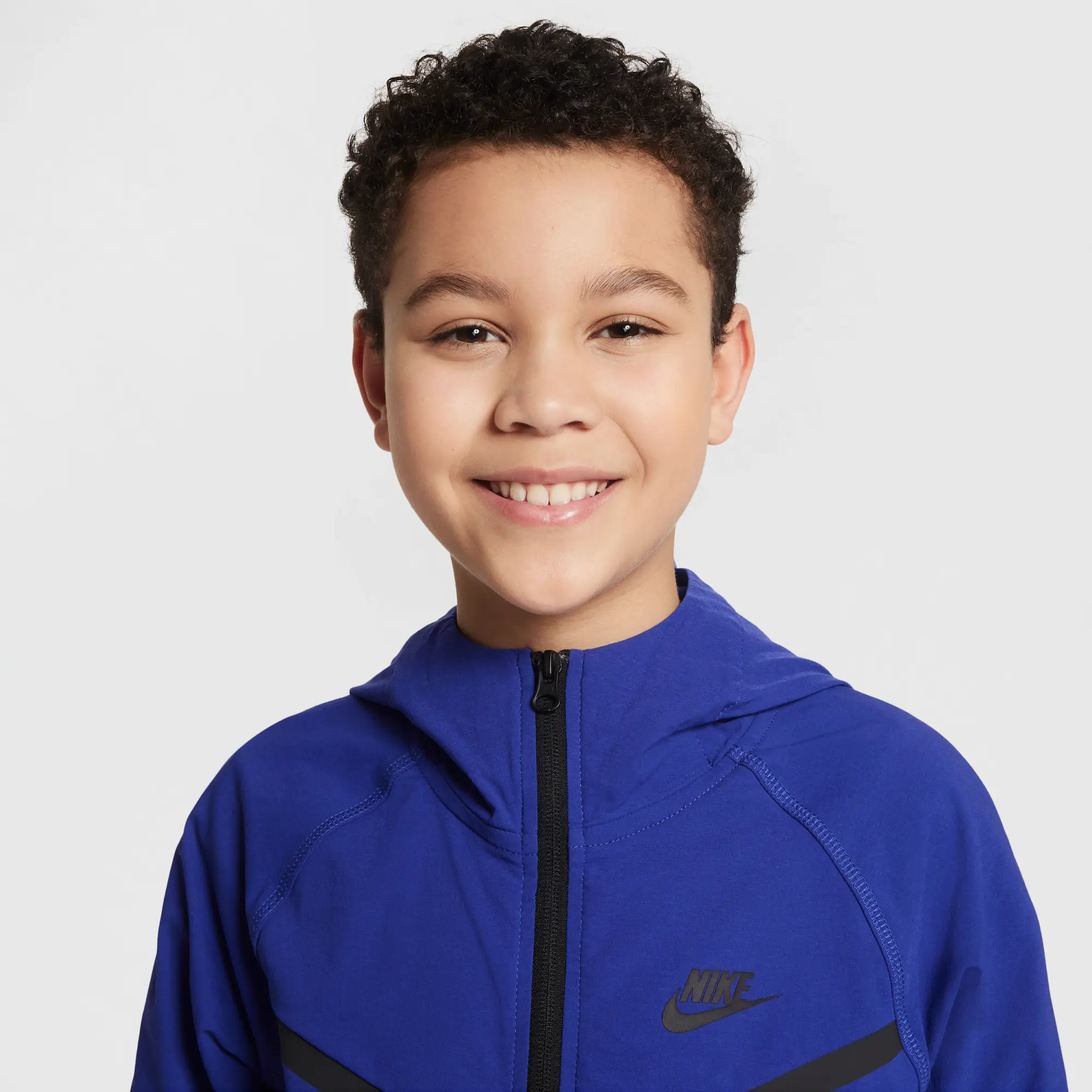 Nike Tech Older Kids' (Boys') Woven Jacket - Purple