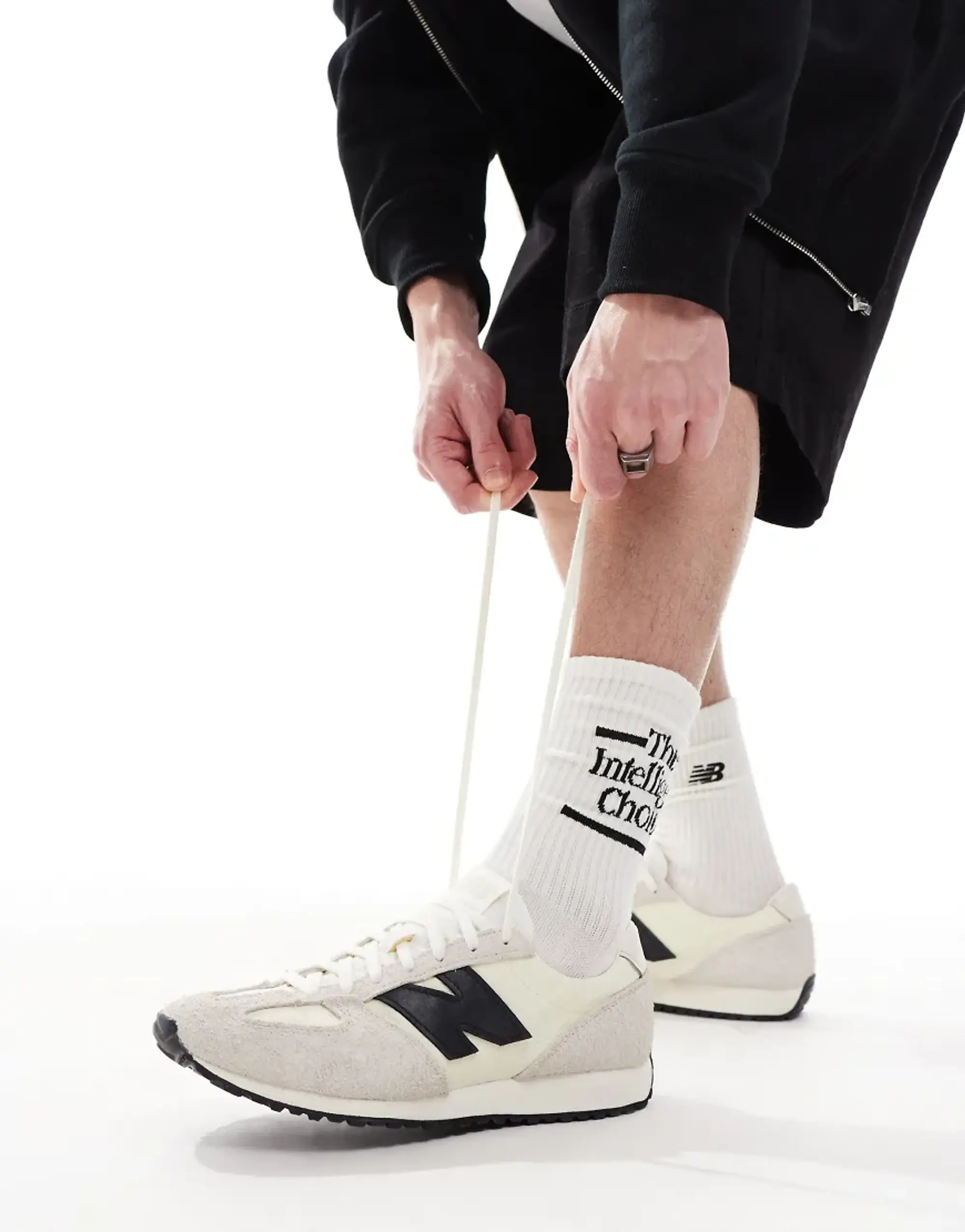New Balance Unisex 471 in Beige/Black Suede/Mesh