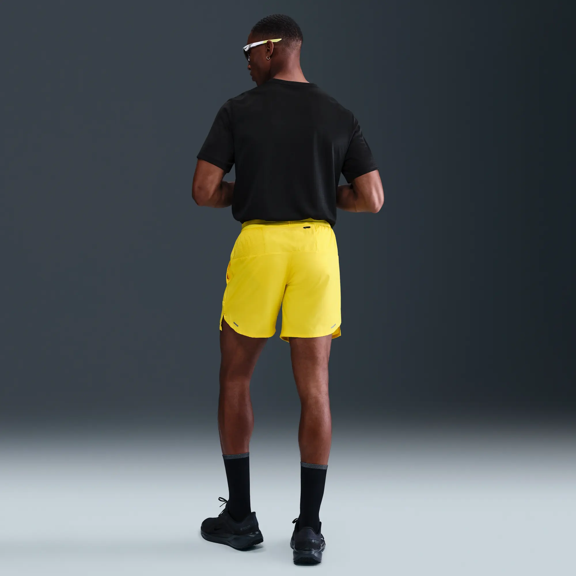 Nike Stride Men's Dri-FIT 18cm (approx.) Brief-Lined Running Shorts - Yellow - Polyester