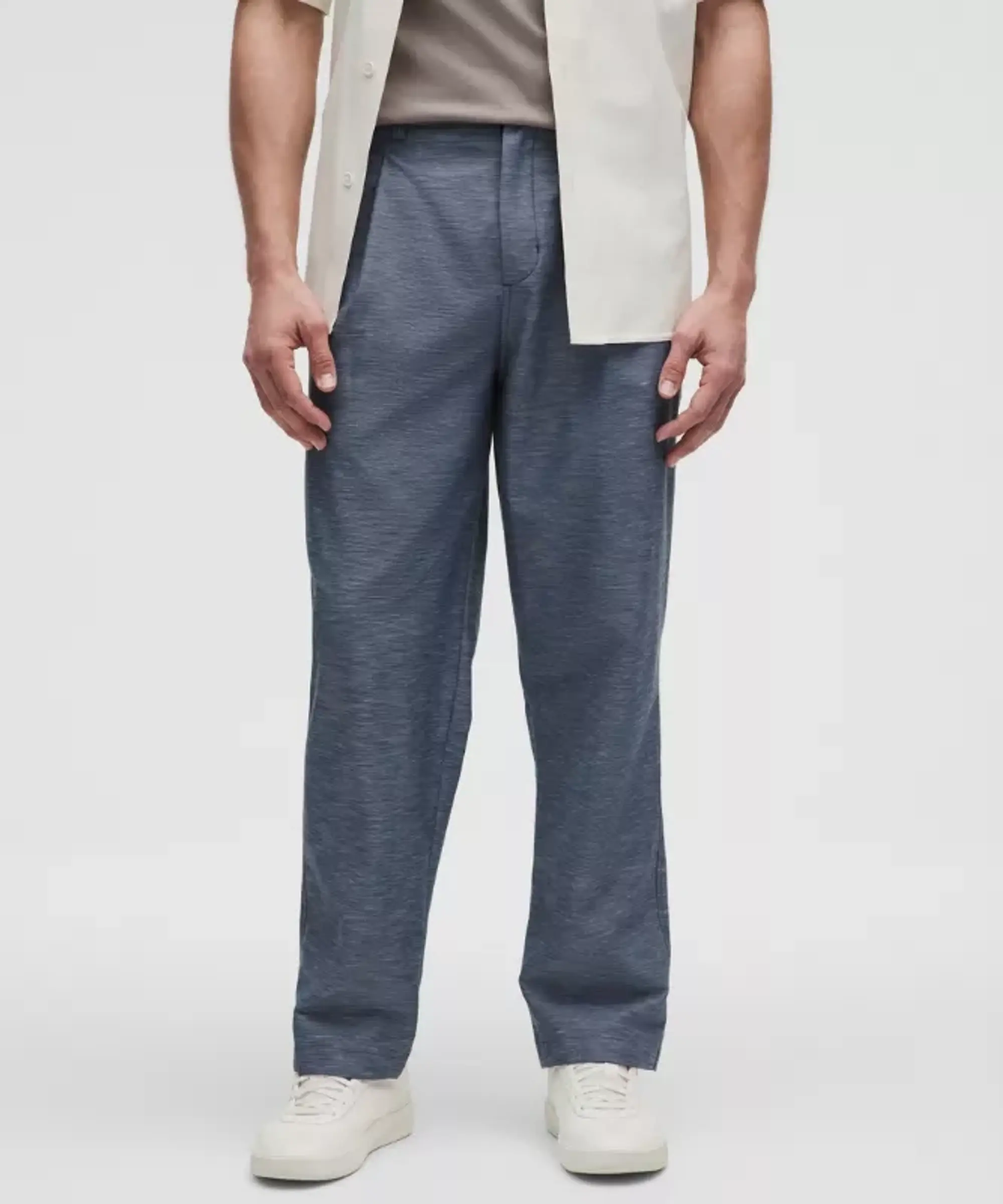 lululemon – Men's LuluLinen Pleated Trousers Regular – Color Blue – Size 28