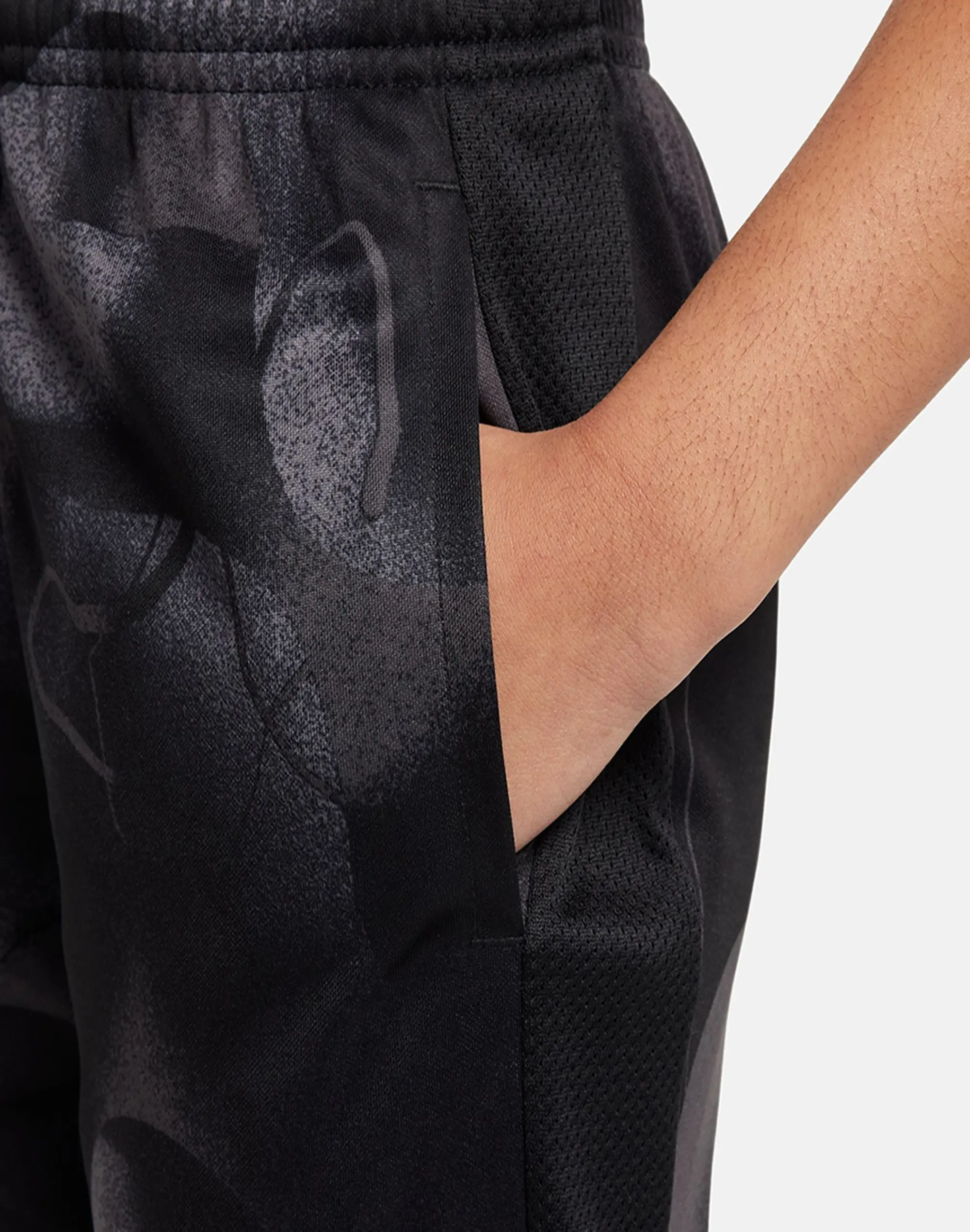 Nike Older Kids Academy Shorts in Black/White 