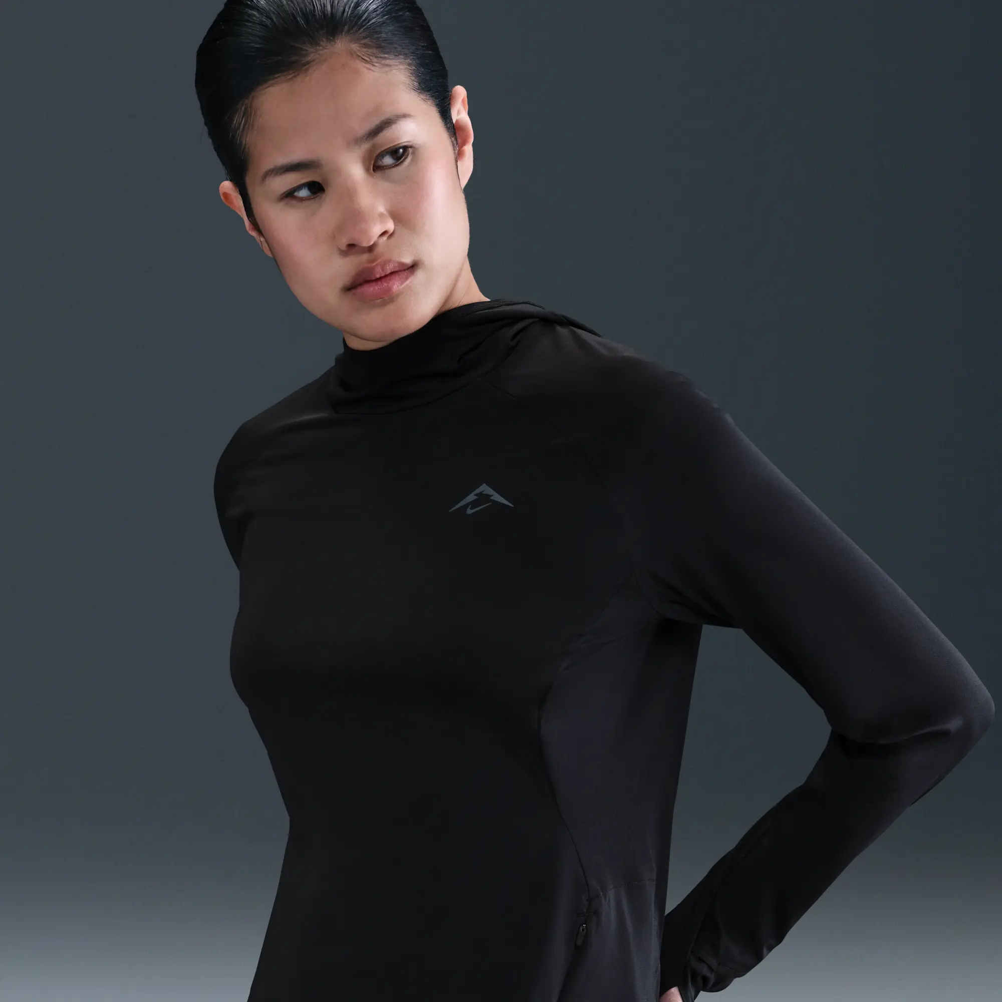 Nike Trail Women's UV Protection Hooded Mid Layer - Black - Sustainable Materials