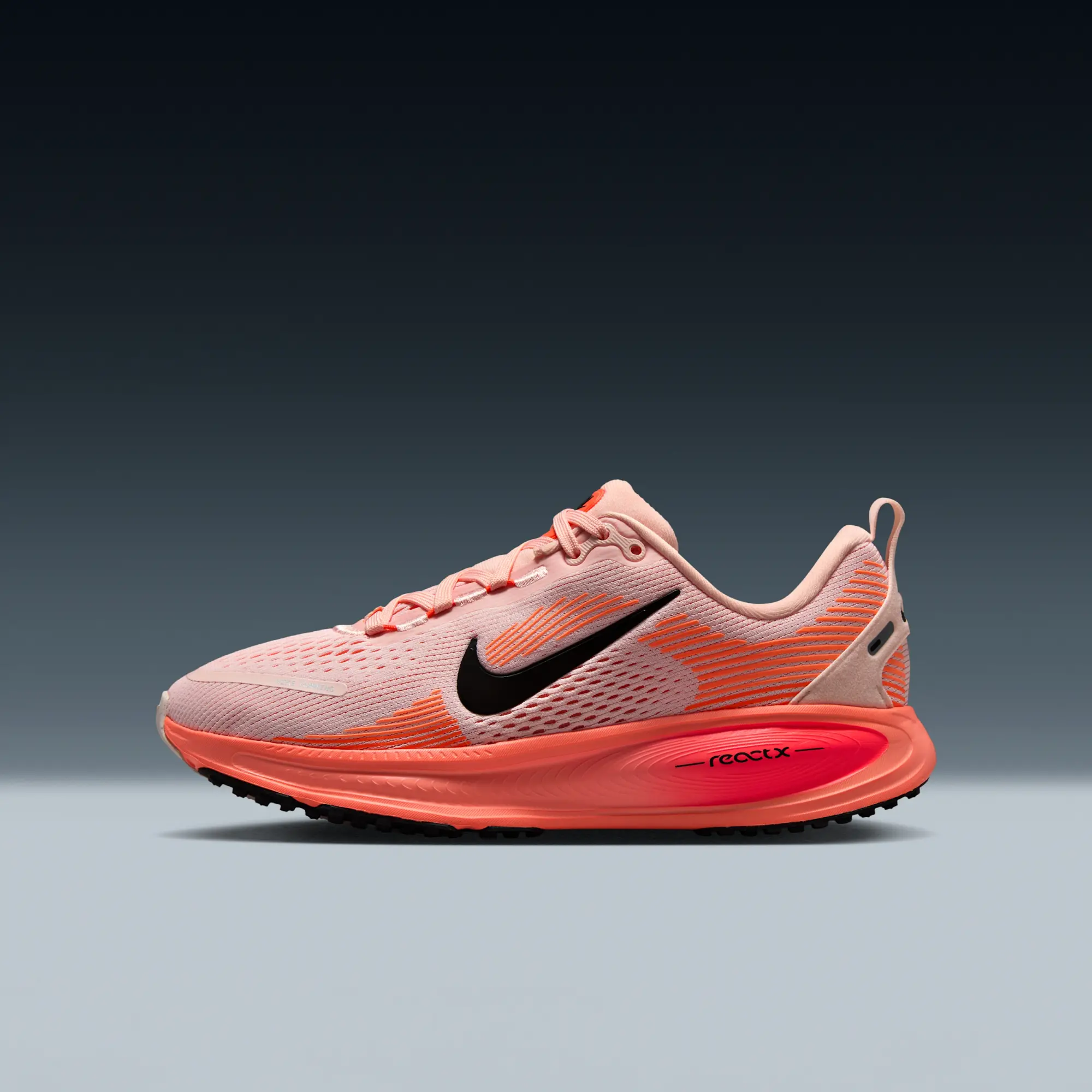 Nike Vomero 18 Older Kids' Road Running Shoes - Pink