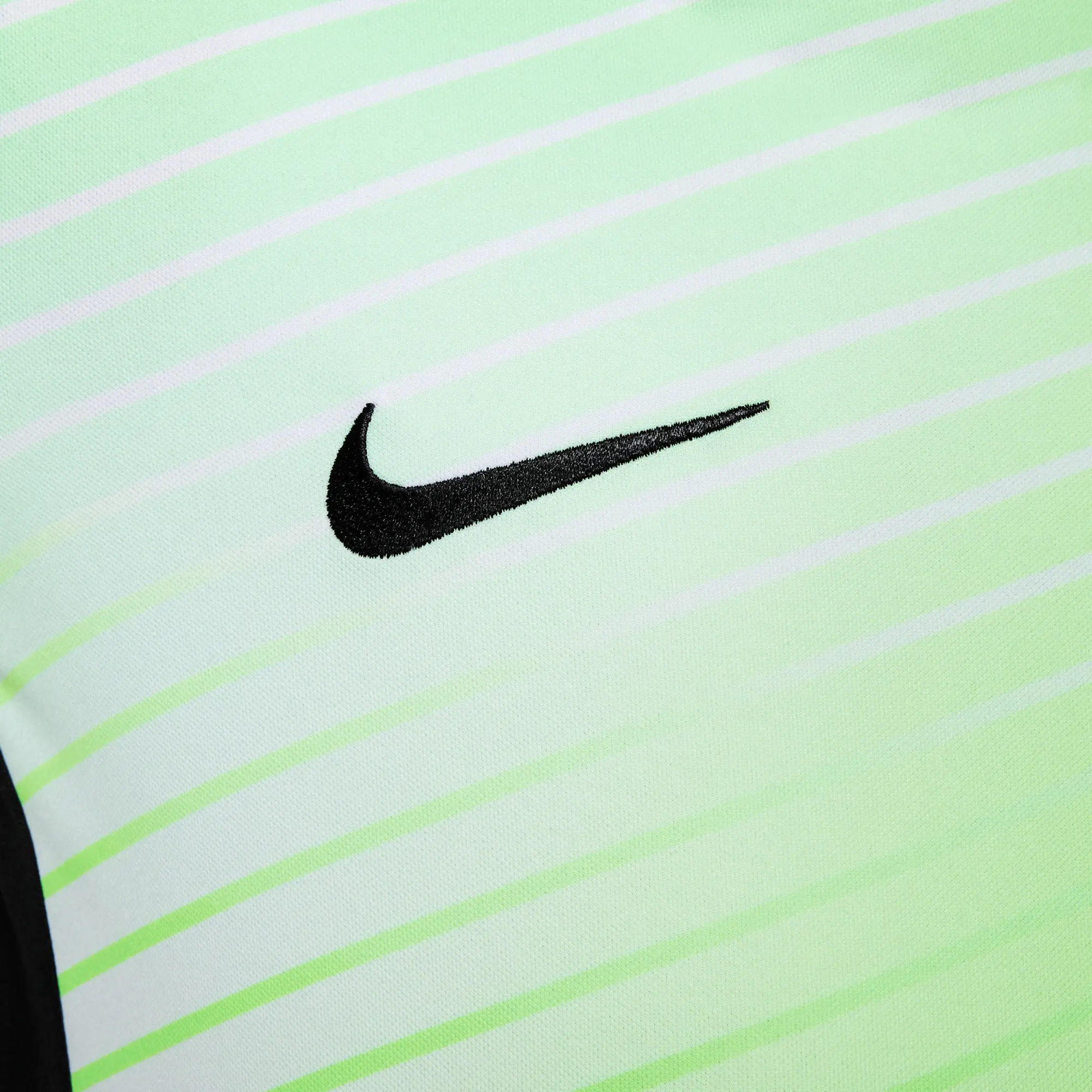 Australia Academy Pro Older Kids' Nike Dri-FIT Football Pre-Match Short-Sleeve Top - Green - Polyester