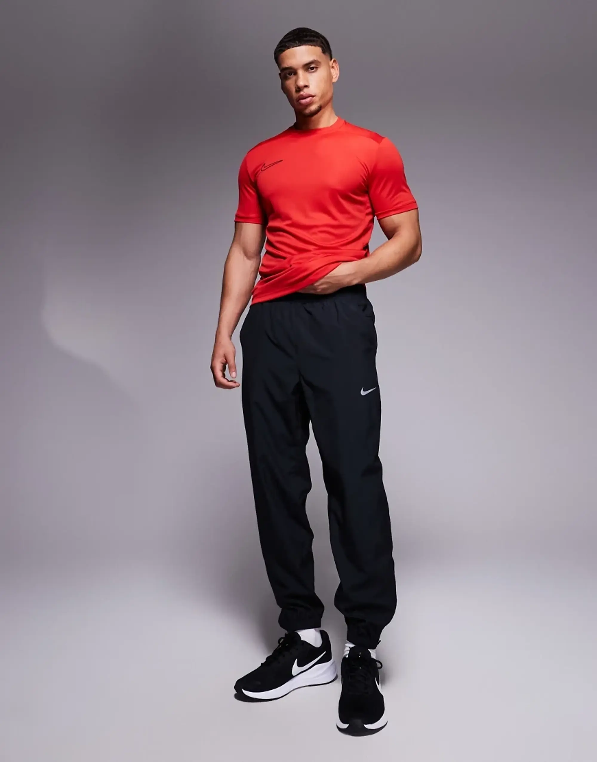 Nike Training Form Dri-Fit Tapered Joggers In Black