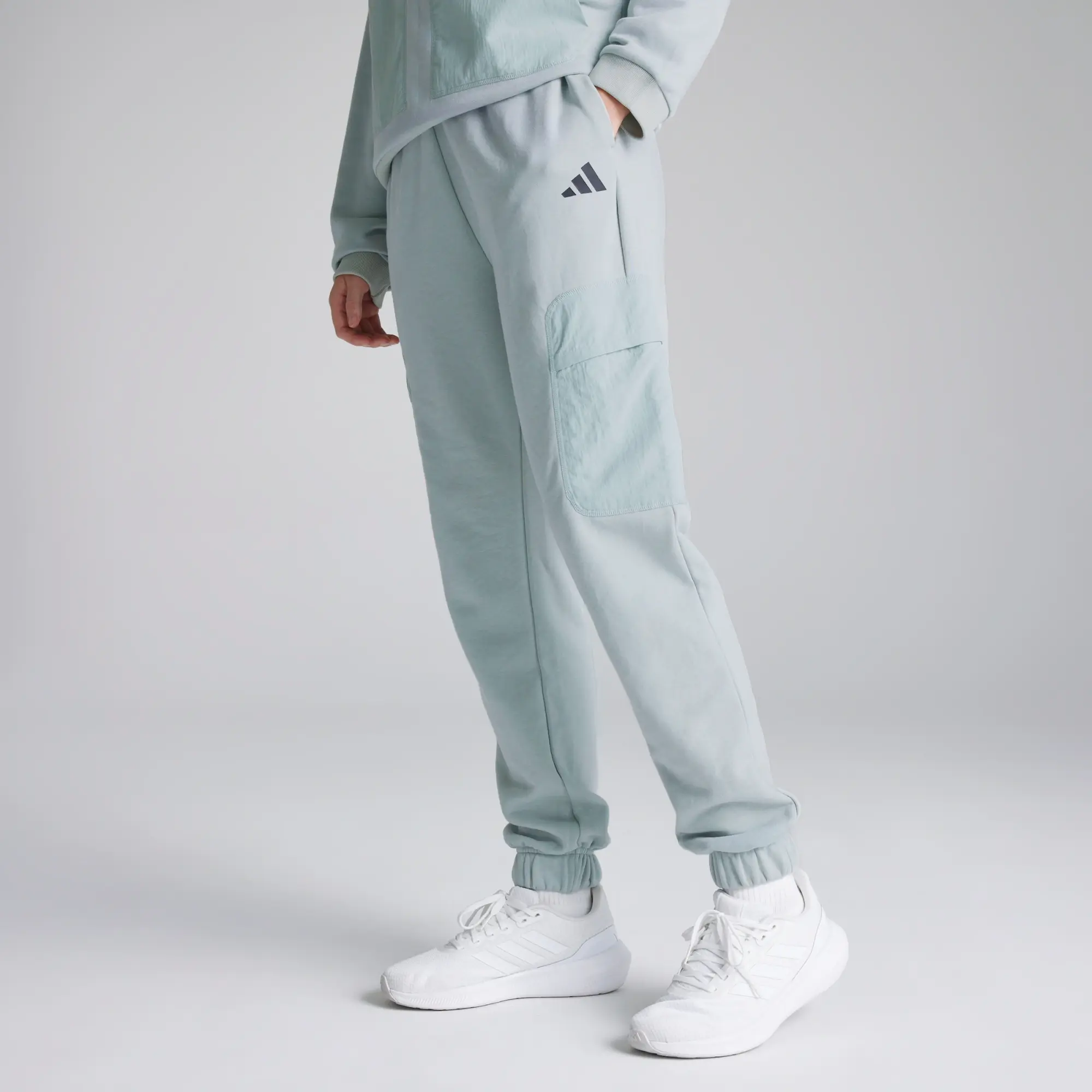 Manchester United x adidas Womens City Escape Cargo Pant Grey