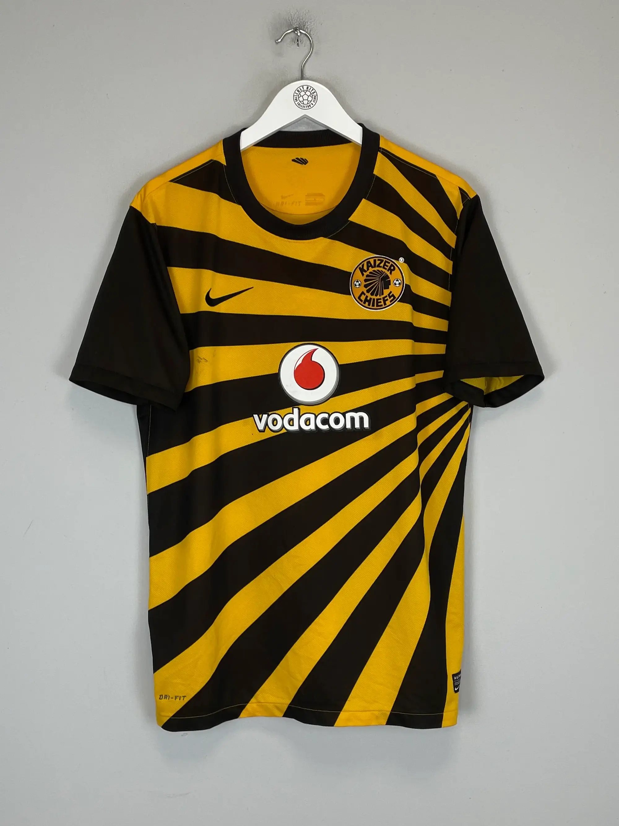 2012/13 KAIZER CHIEFS HOME SHIRT (L) NIKE | Cult Kits