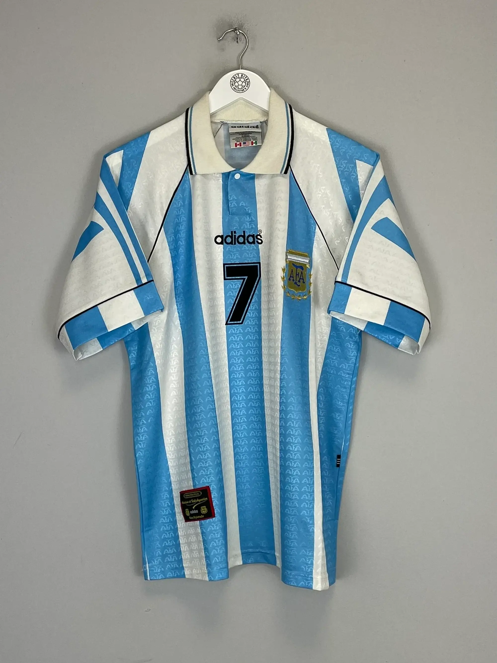 CULT KITS - 2002/03 JAPAN HYUGA #9 HOME SHIRT (XL) ADIDAS