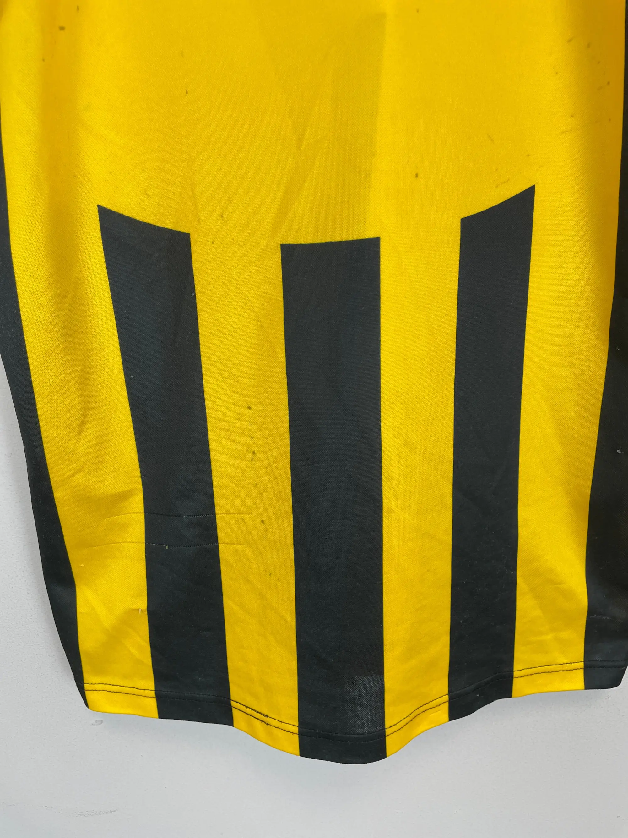 CULT KITS - 2002/03 VITESSE HOME SHIRT (M) UHLSPORT