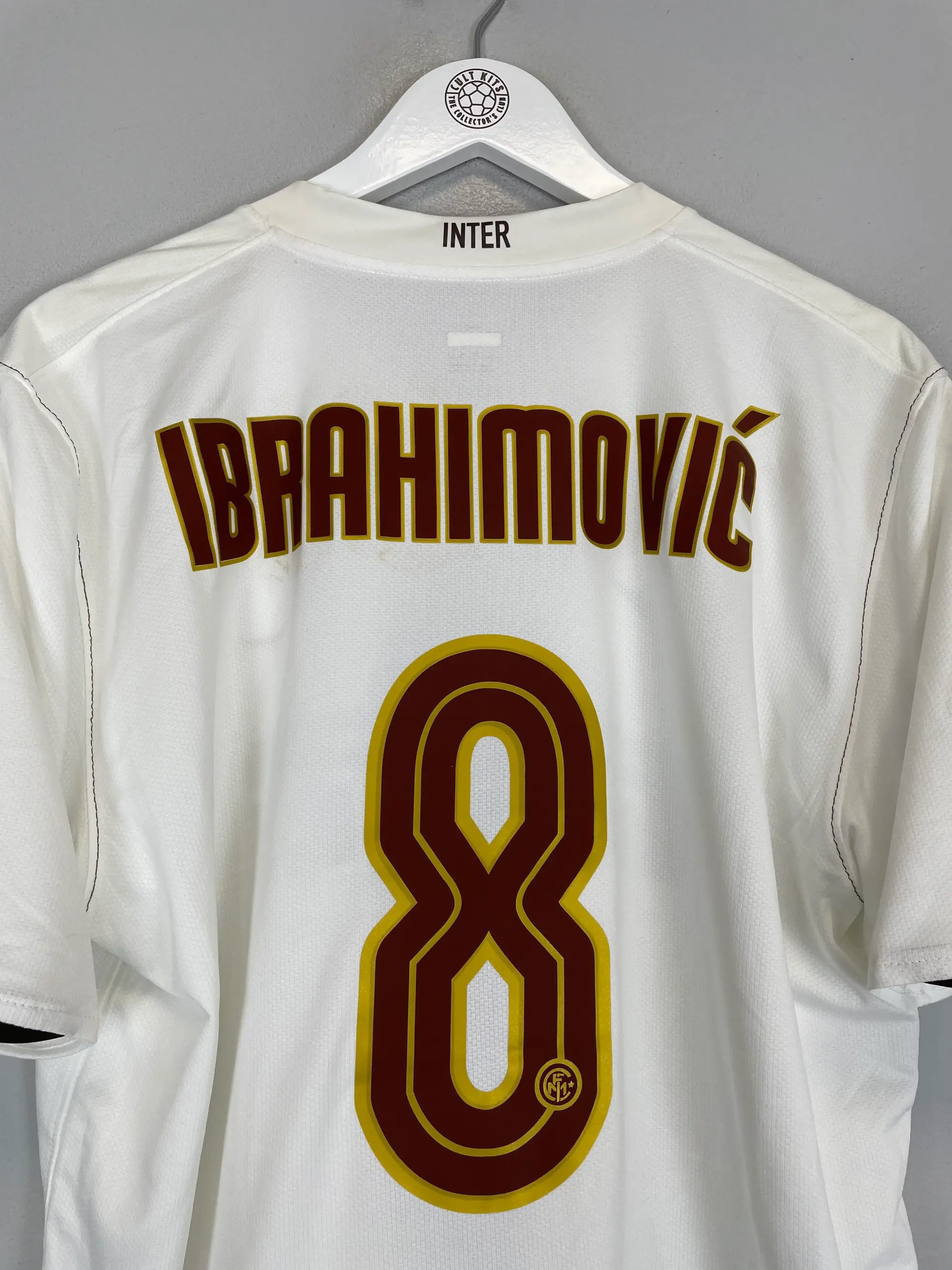 CULT KITS - 2003/04 VALENCIA MISTA #20 HOME SHIRT (L) NIKE