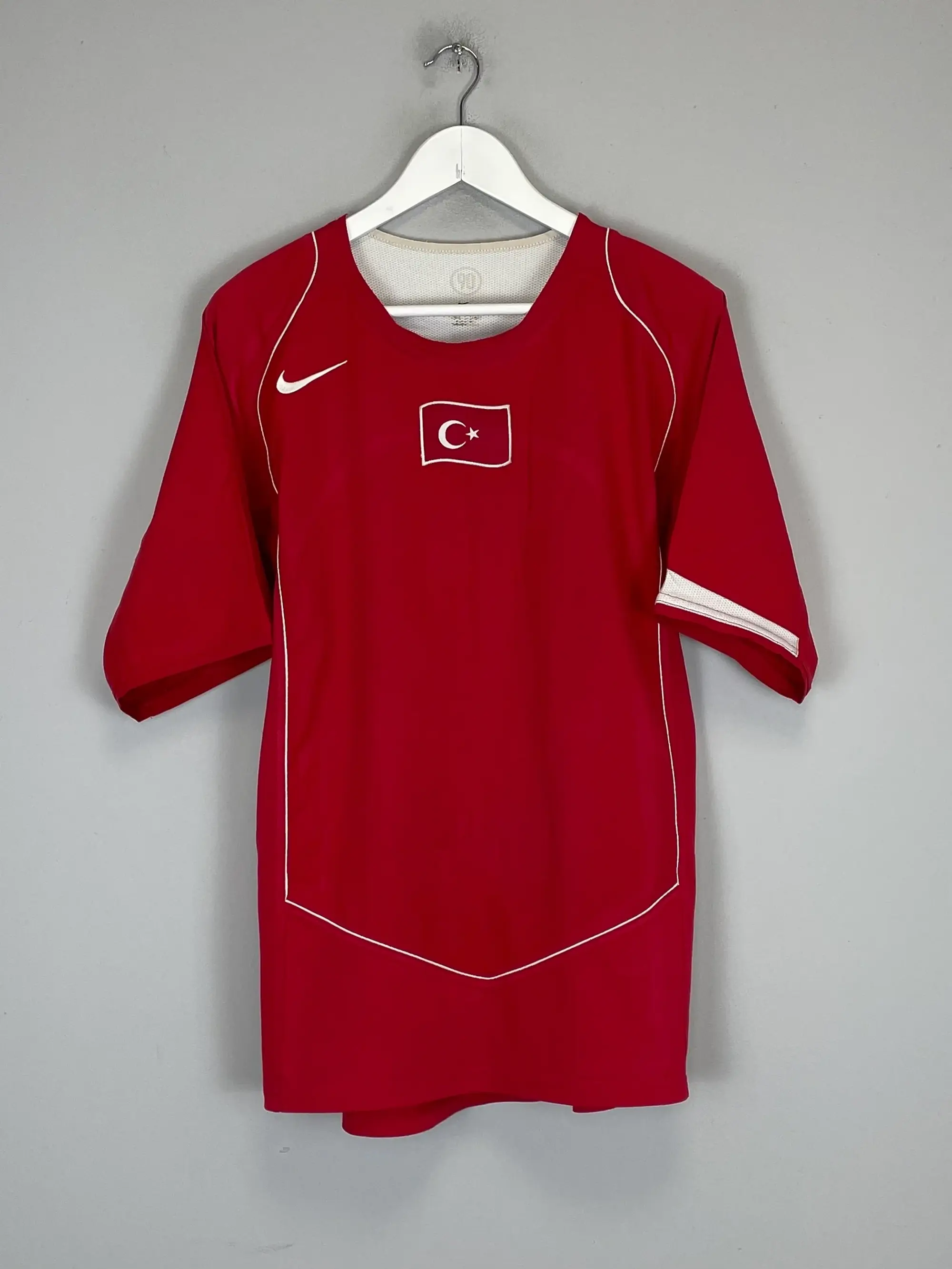 CULT KITS - 2004/06 TURKEY HOME SHIRT (M) NIKE
