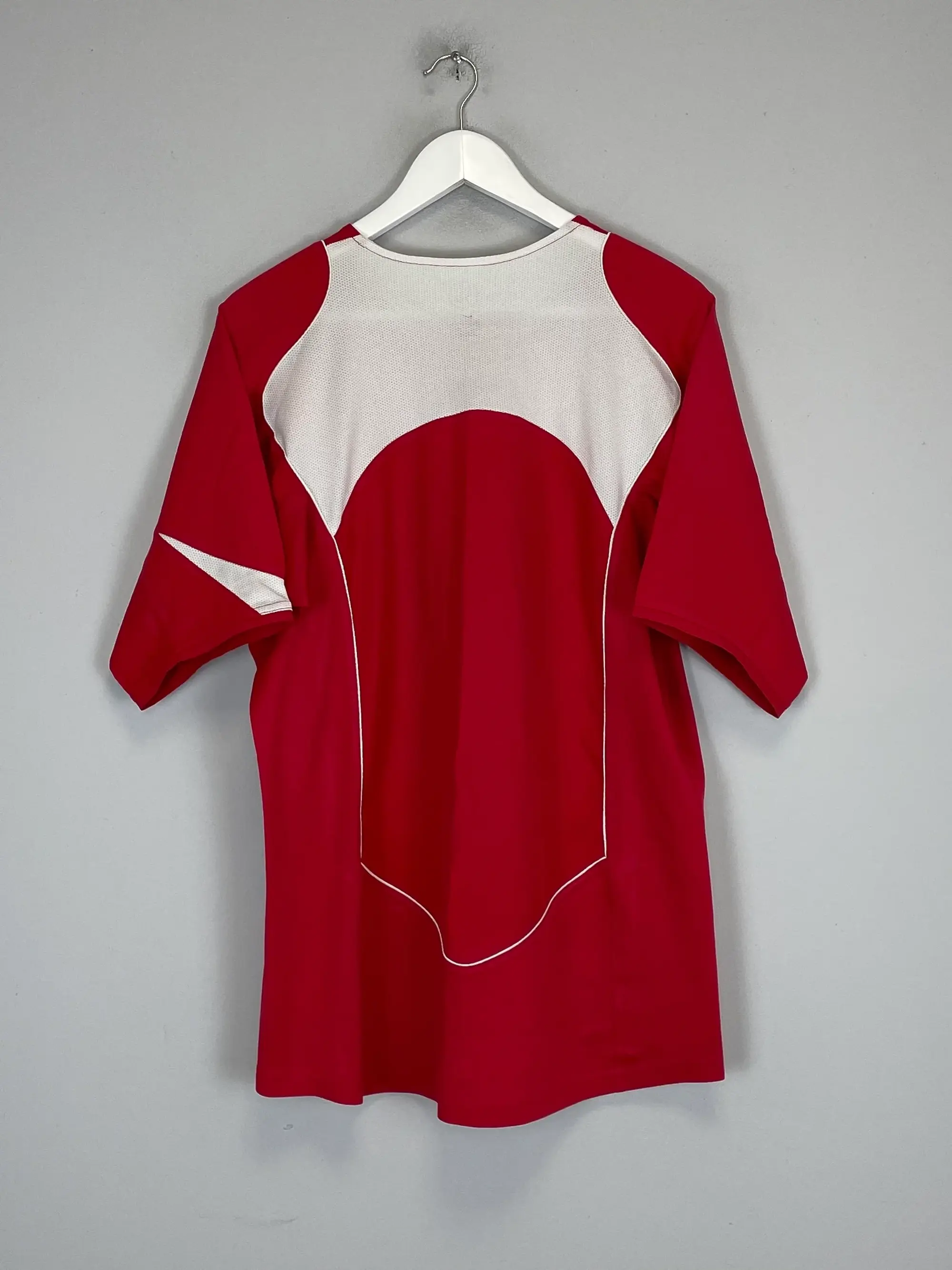 CULT KITS - 2004/06 TURKEY HOME SHIRT (M) NIKE