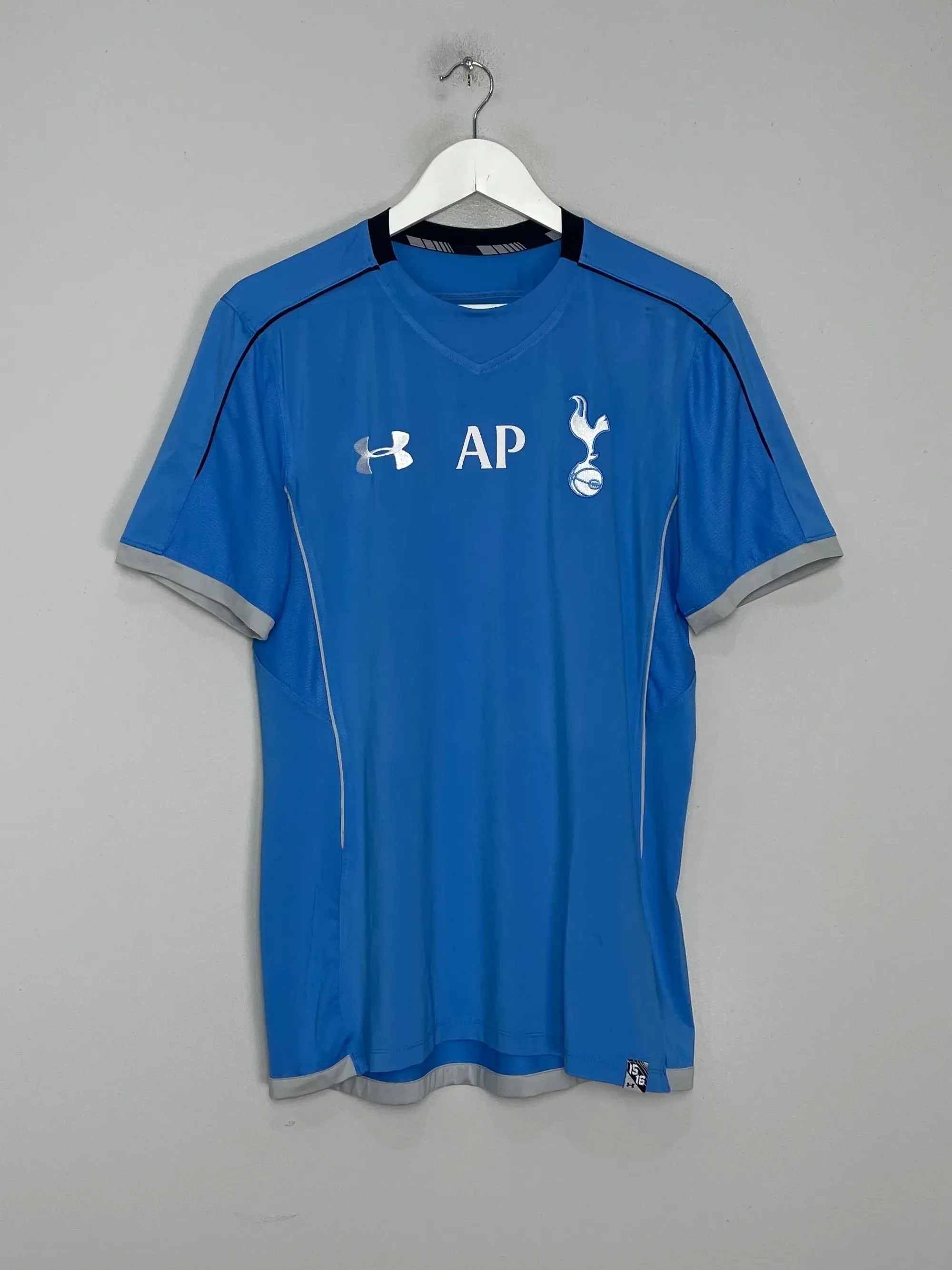 CULT KITS - 2015/16 TOTTENHAM *STAFF ISSUE* TRAINING SHIRT (M) UNDER ARMOUR