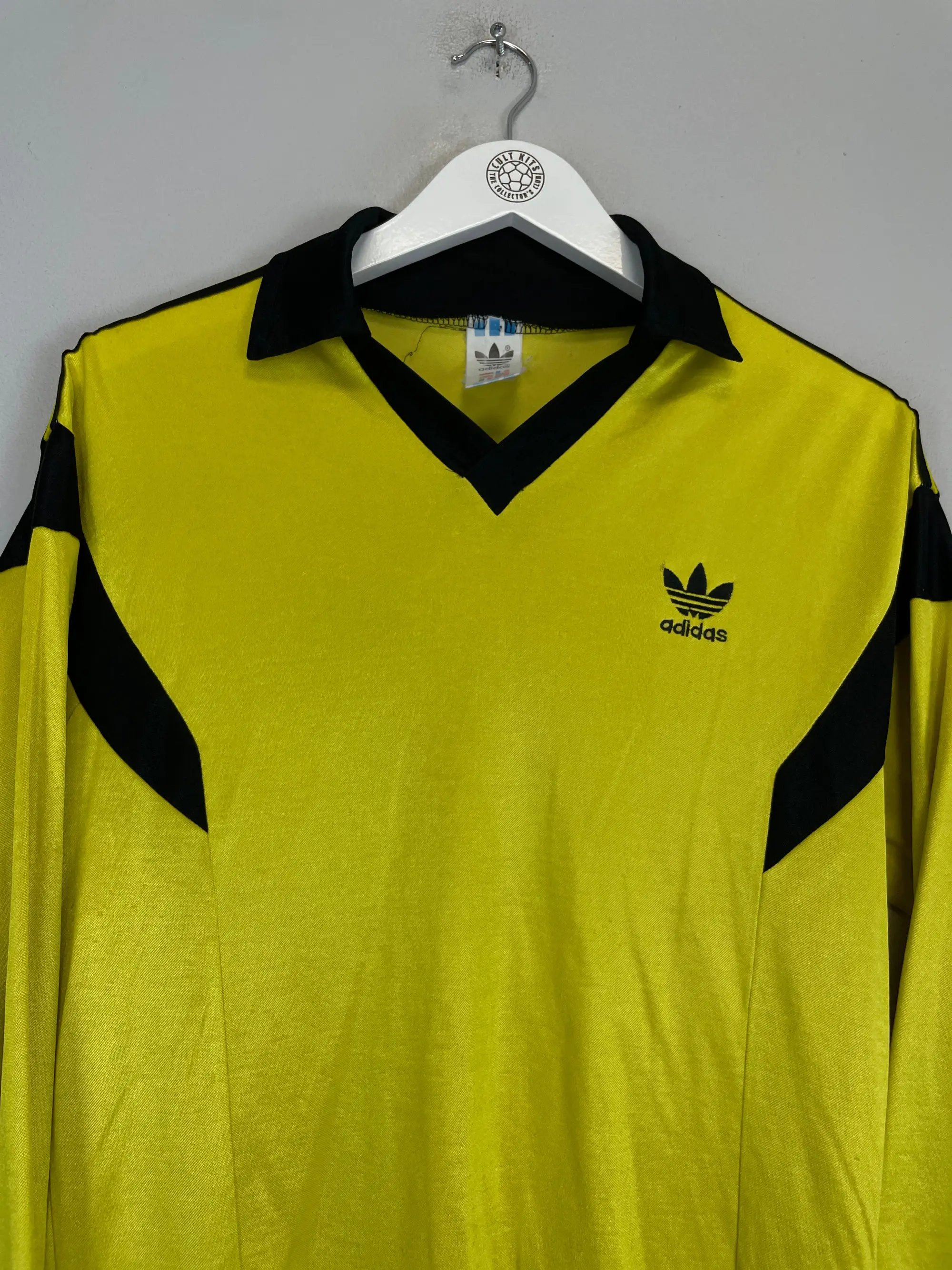 CULT KITS - 1980'S ADIDAS TEMPLATE SHIRT (M)
