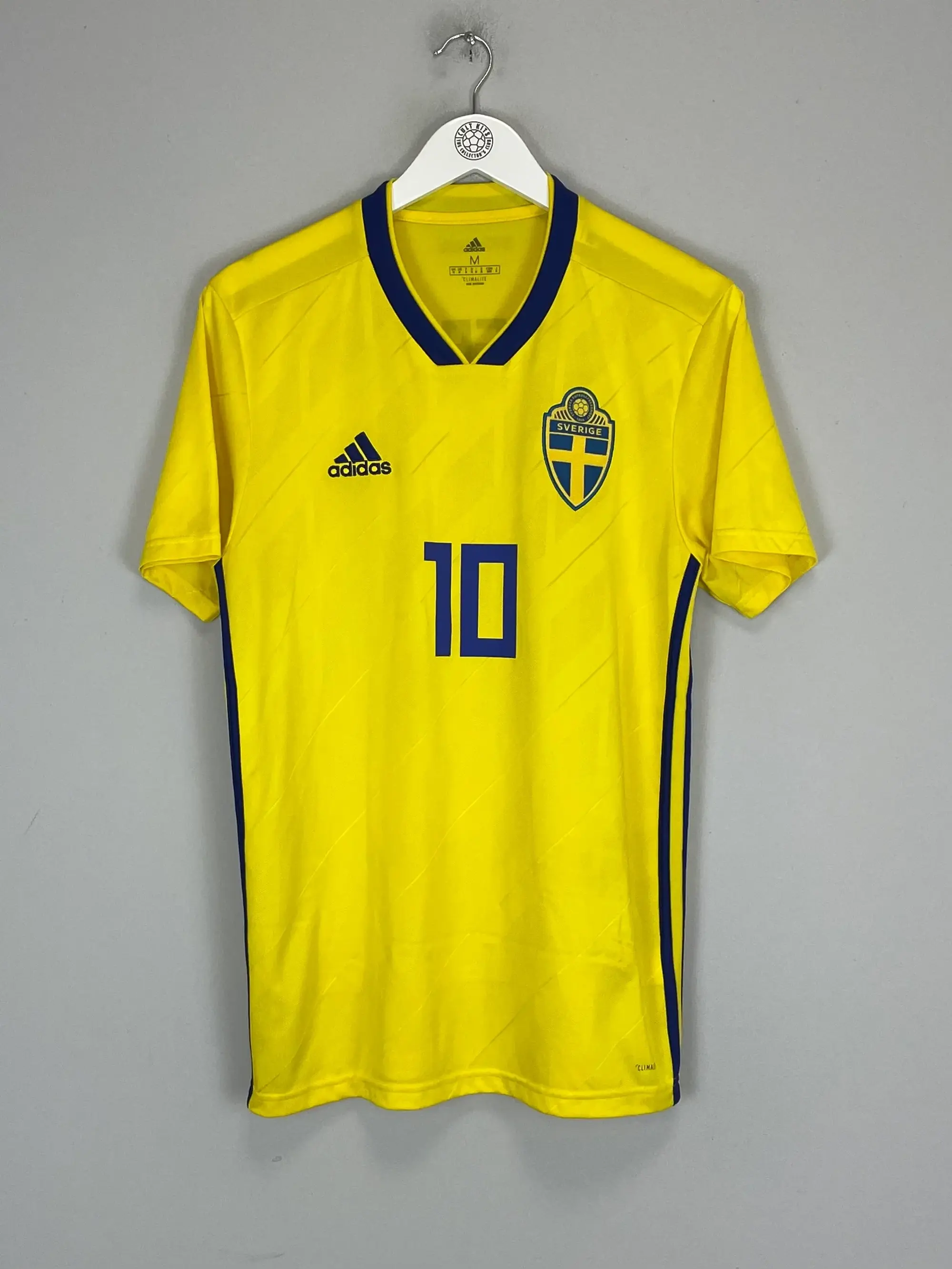 CULT KITS - 2018/20 SWEDEN FORSBERG #10 HOME SHIRT (M) ADIDAS