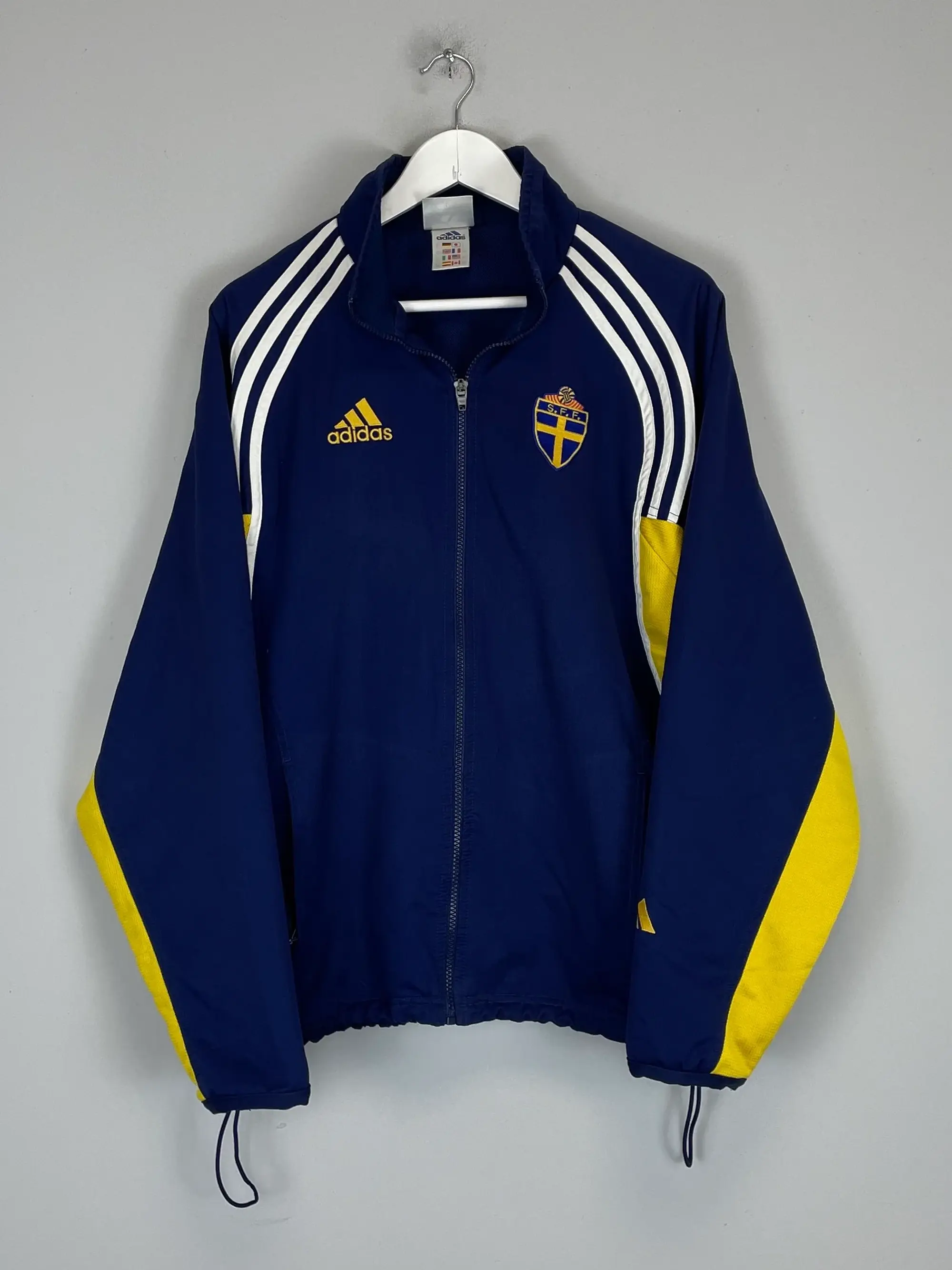 CULT KITS - 2002/04 SWEDEN JACKET (M) ADIDAS