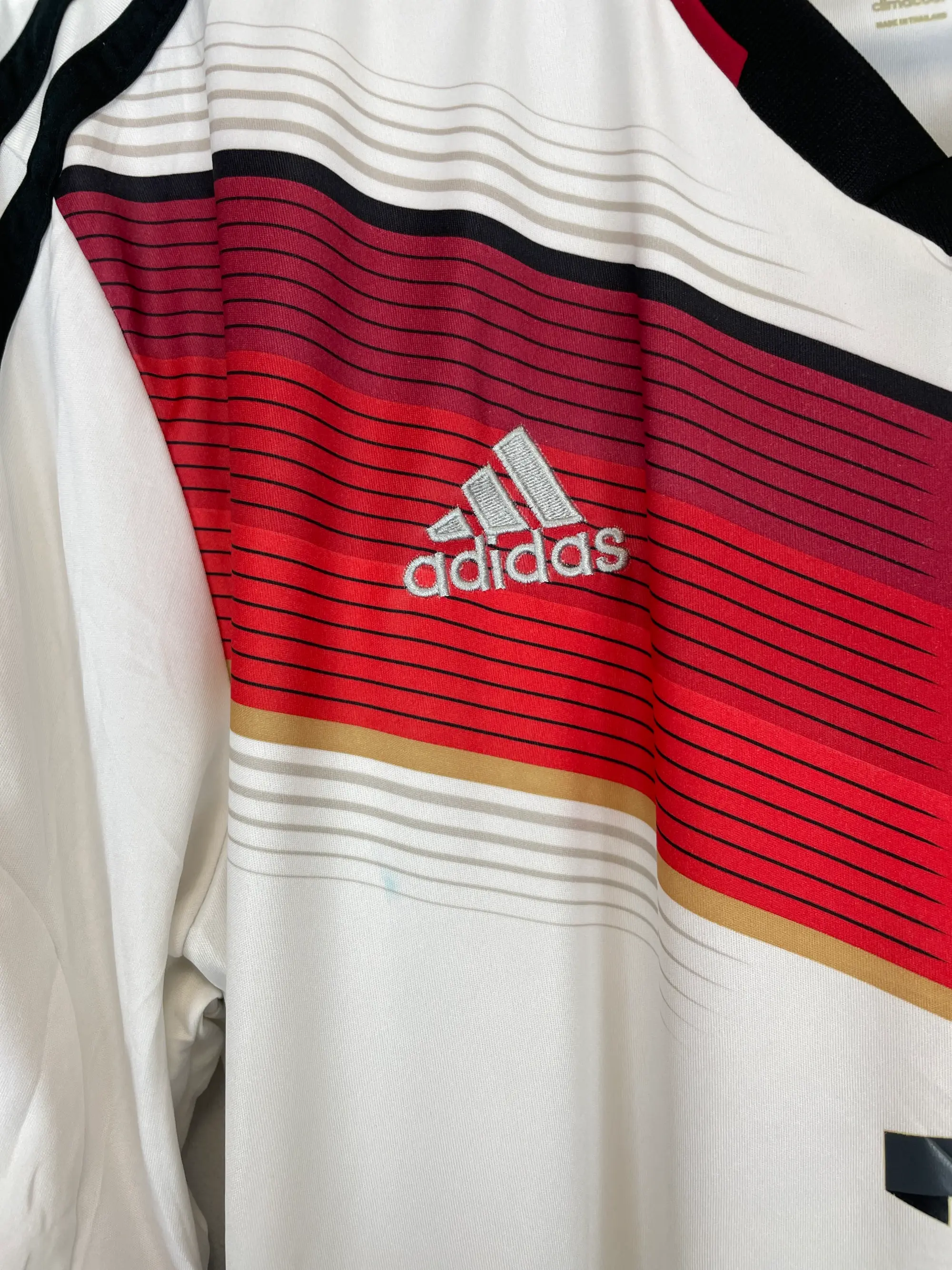 CULT KITS - 2002/04 SWEDEN JACKET (M) ADIDAS