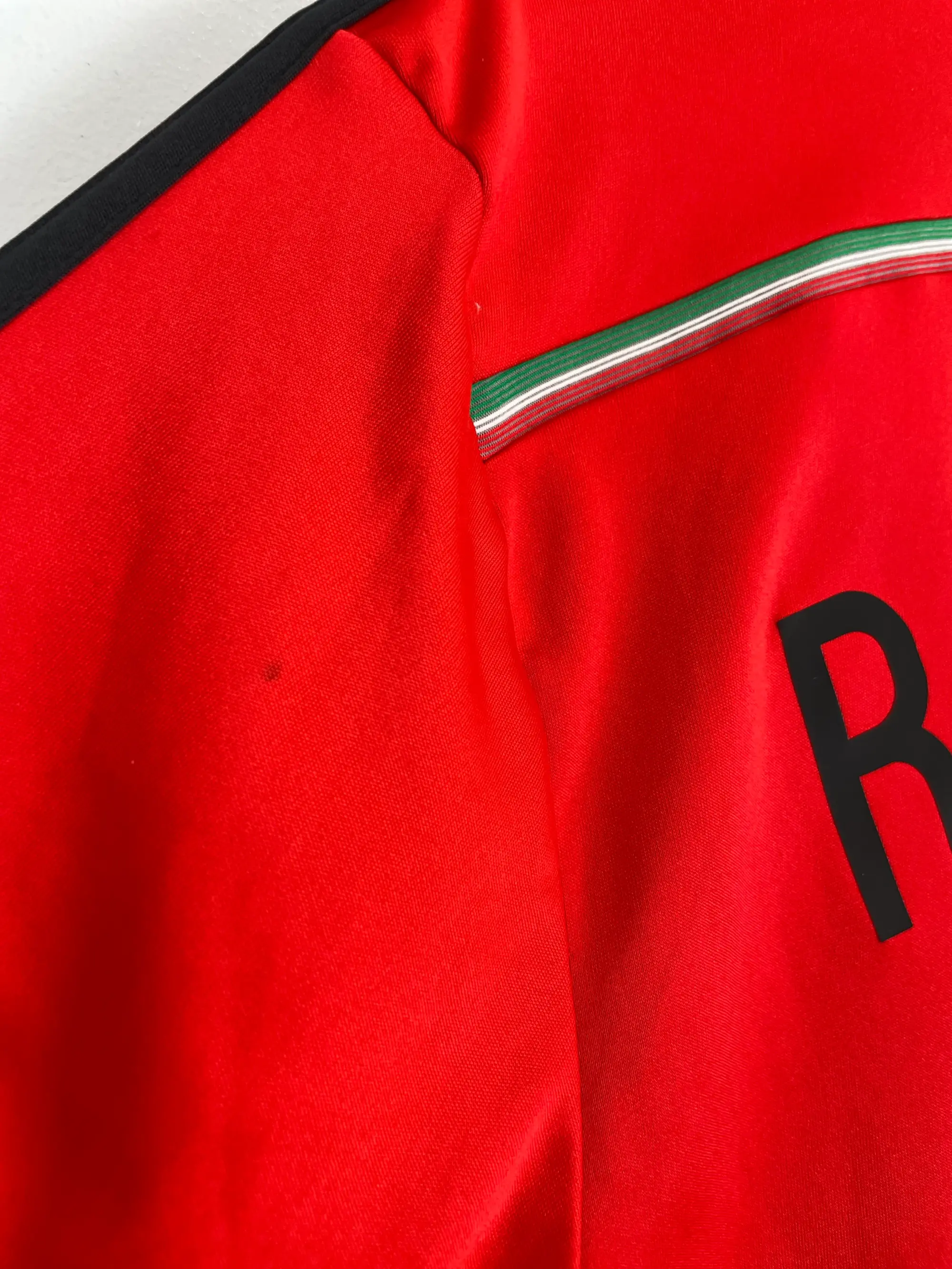 CULT KITS - 1998/00 SWEDEN #11 AWAY SHIRT (M) ADIDAS