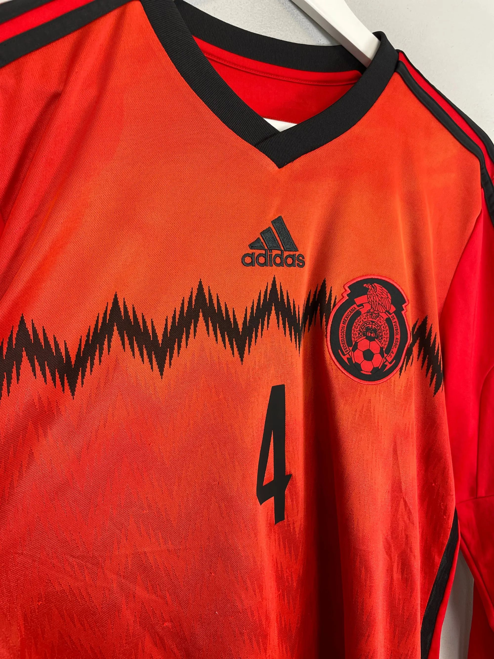 CULT KITS - 1998/00 SWEDEN #11 AWAY SHIRT (M) ADIDAS