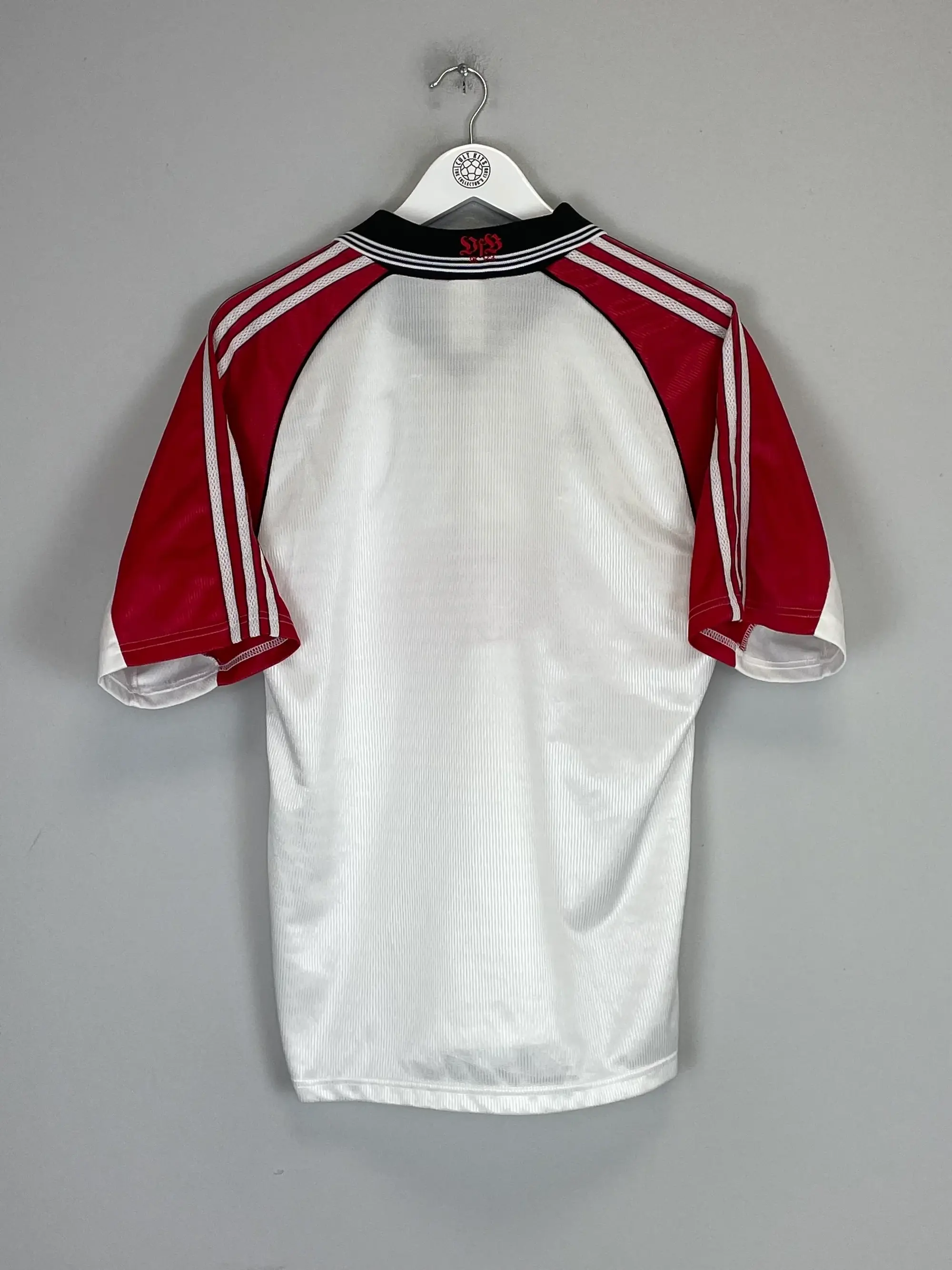 CULT KITS - 1998/99 STUTTGART HOME SHIRT (S) ADIDAS